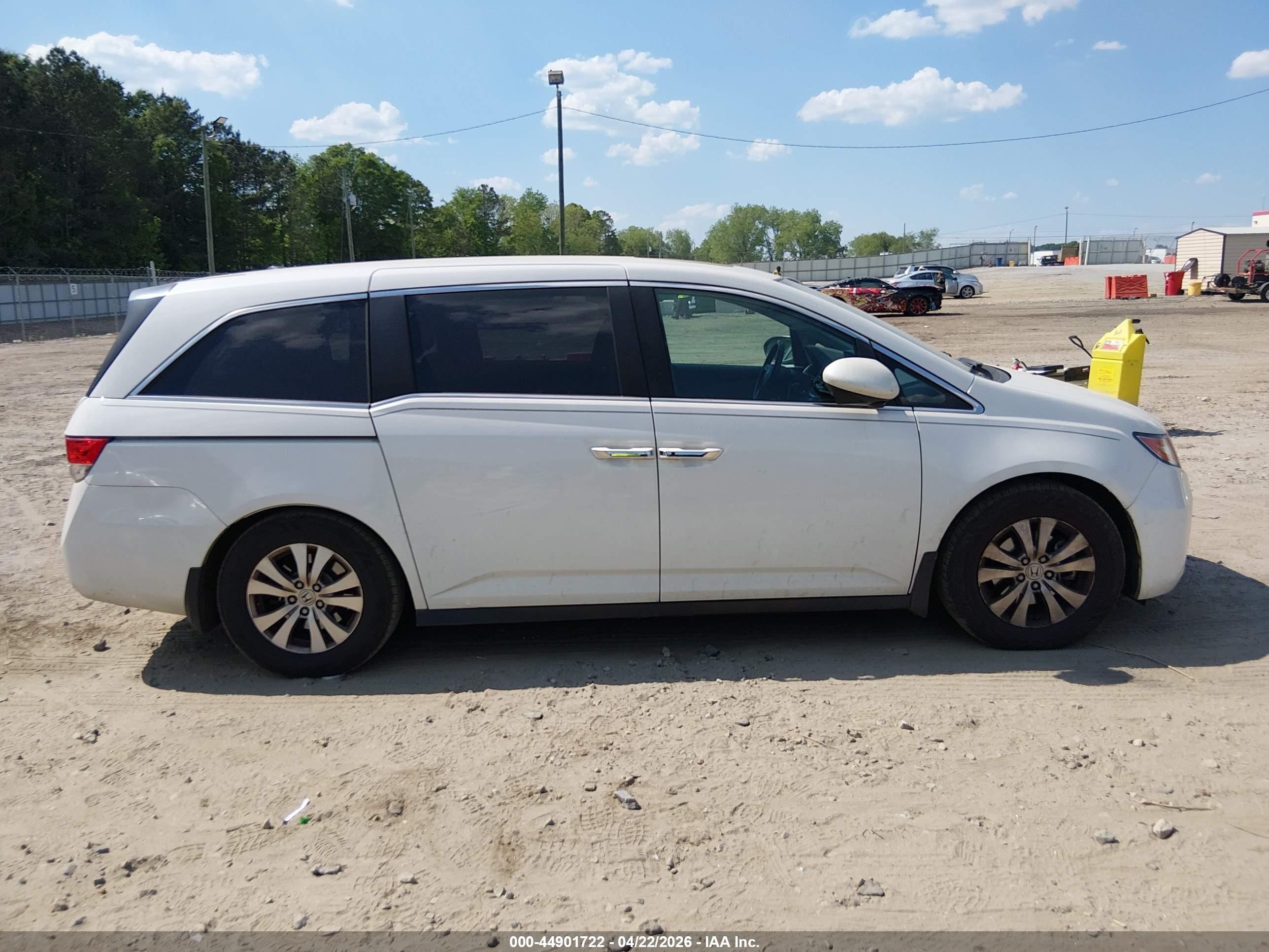 2014 Honda Odyssey Ex-l White vin: 5FNRL5H60EB110253