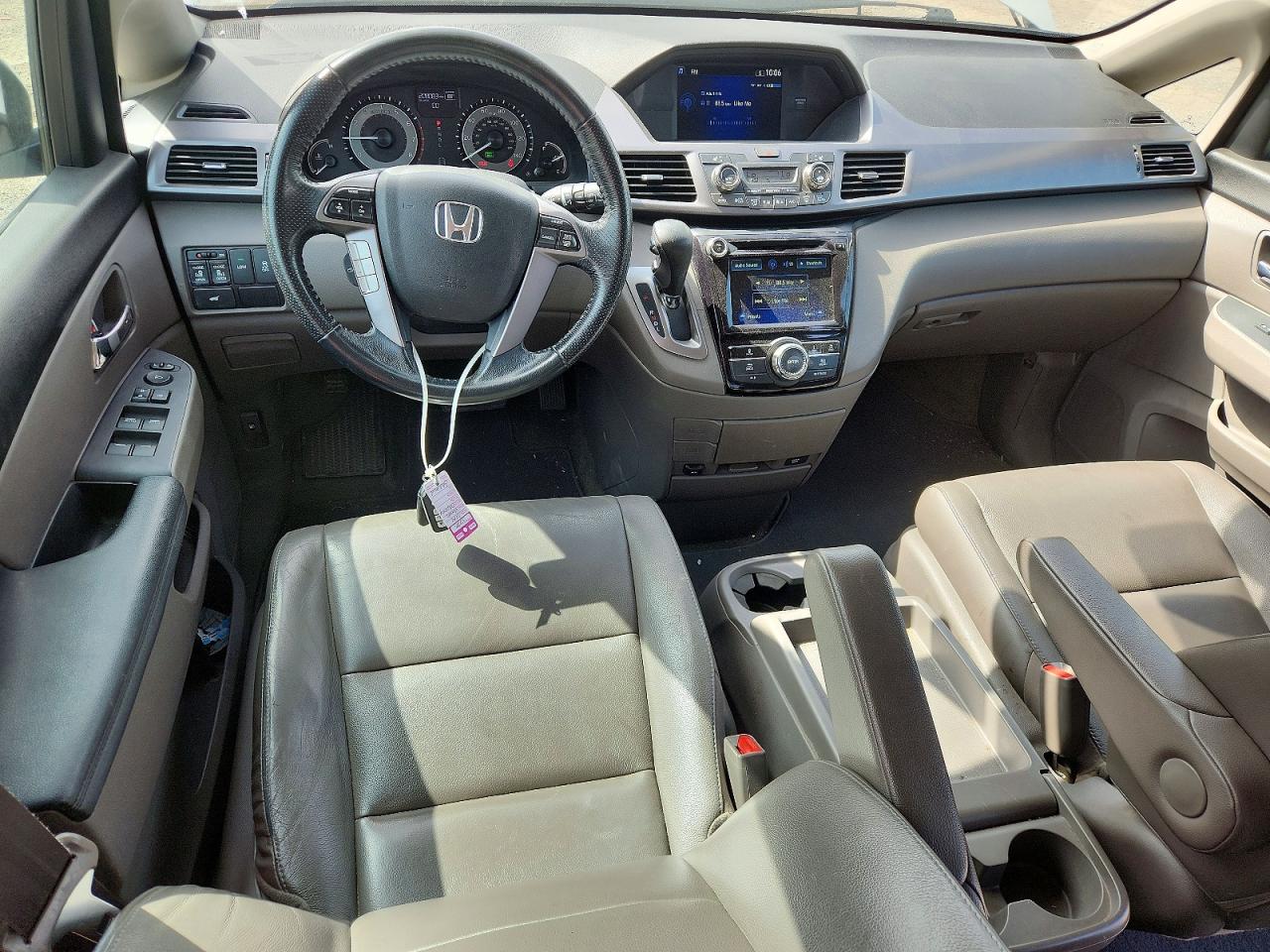 2014 Honda Odyssey Exl White vin: 5FNRL5H60EB122077