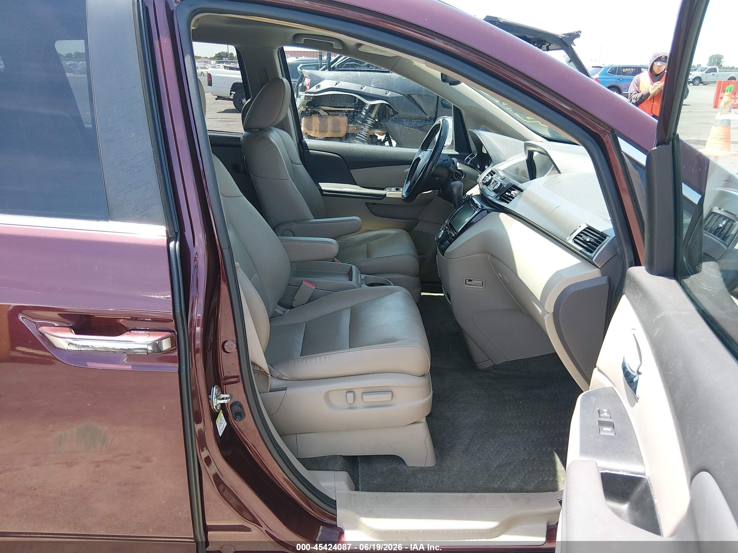 2015 Honda Odyssey Ex-l Maroon vin: 5FNRL5H60FB004001