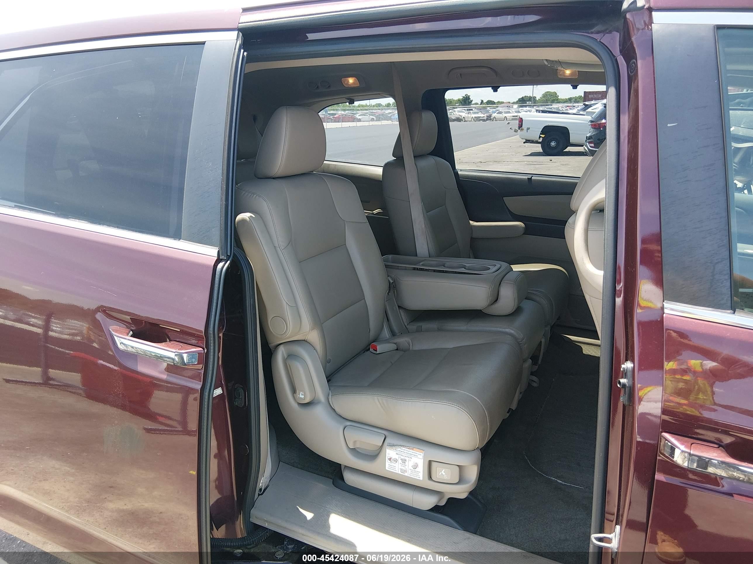 2015 Honda Odyssey Ex-l Maroon vin: 5FNRL5H60FB004001
