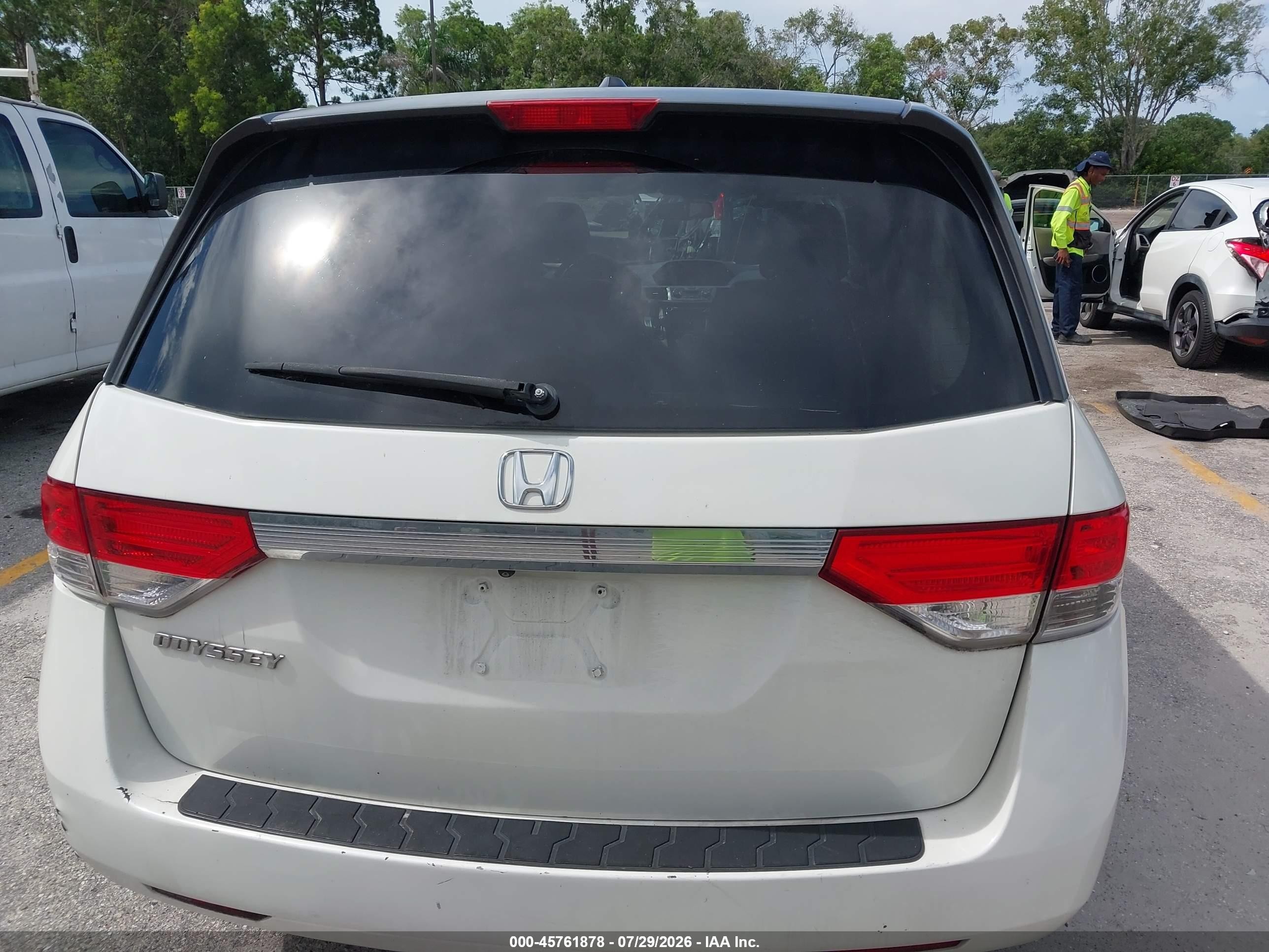 2015 Honda Odyssey Ex-l White vin: 5FNRL5H60FB062545