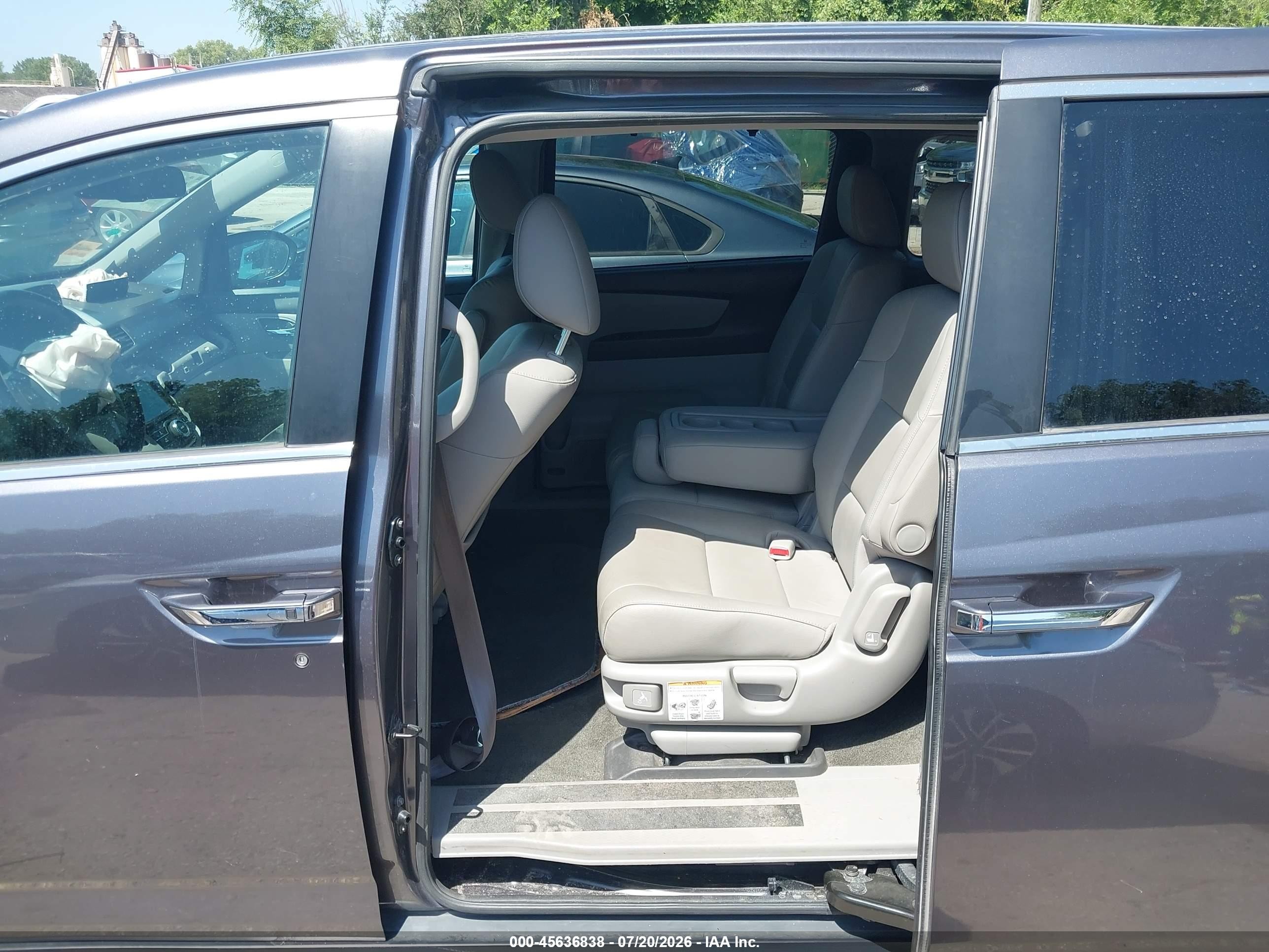2015 Honda Odyssey Ex-l Gray vin: 5FNRL5H60FB092905
