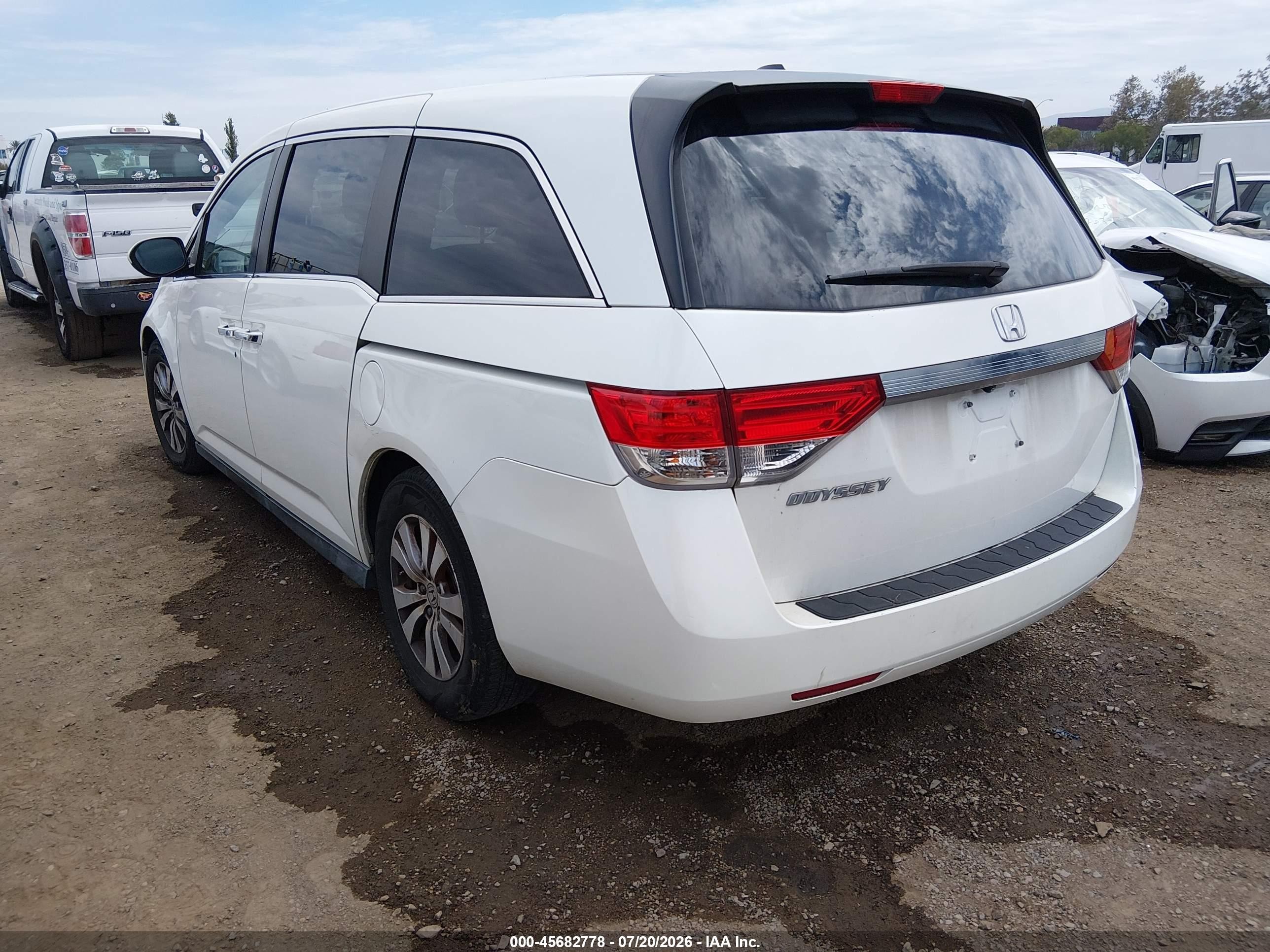 2015 Honda Odyssey Ex-l White vin: 5FNRL5H60FB096095
