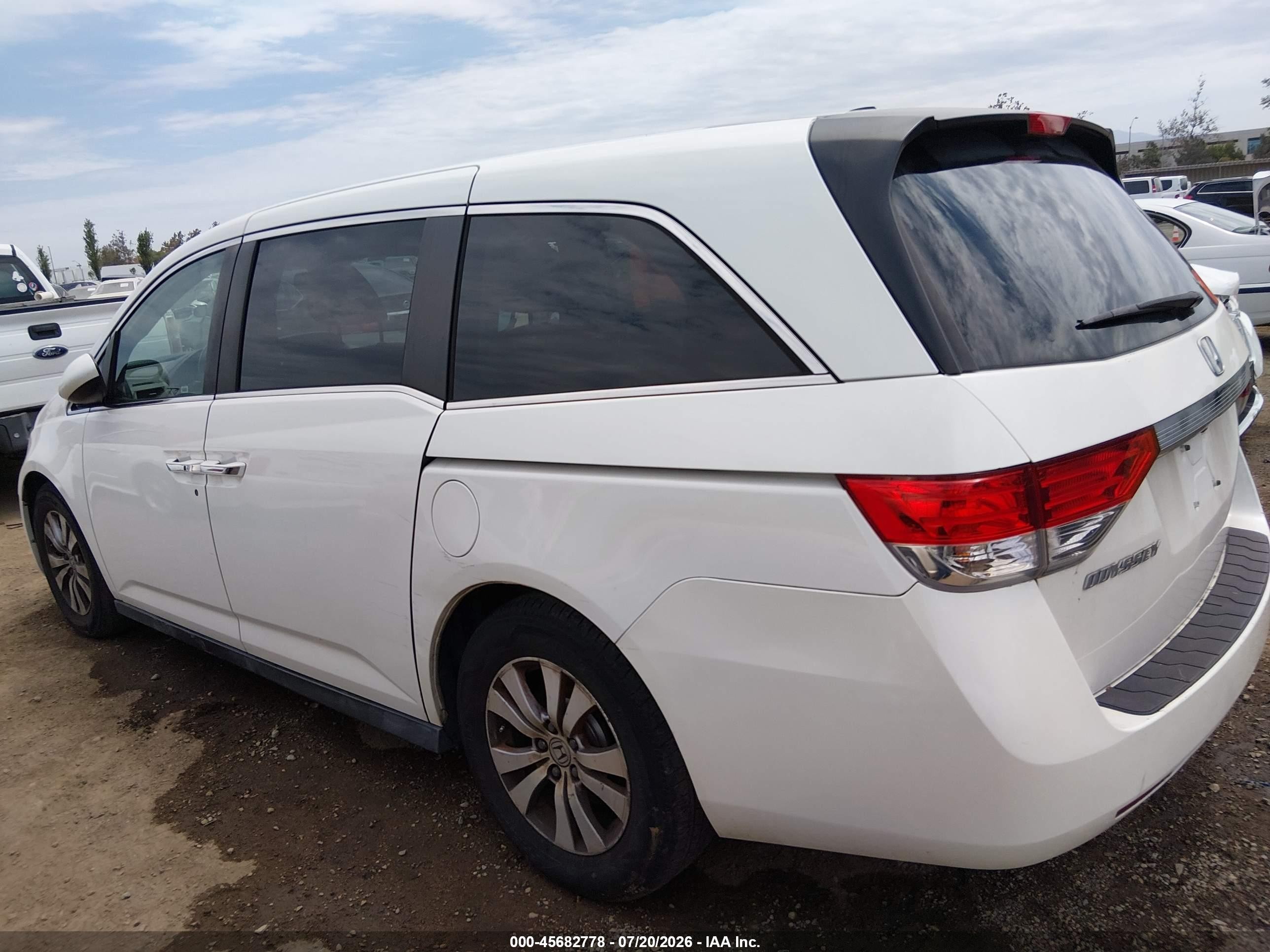 2015 Honda Odyssey Ex-l White vin: 5FNRL5H60FB096095