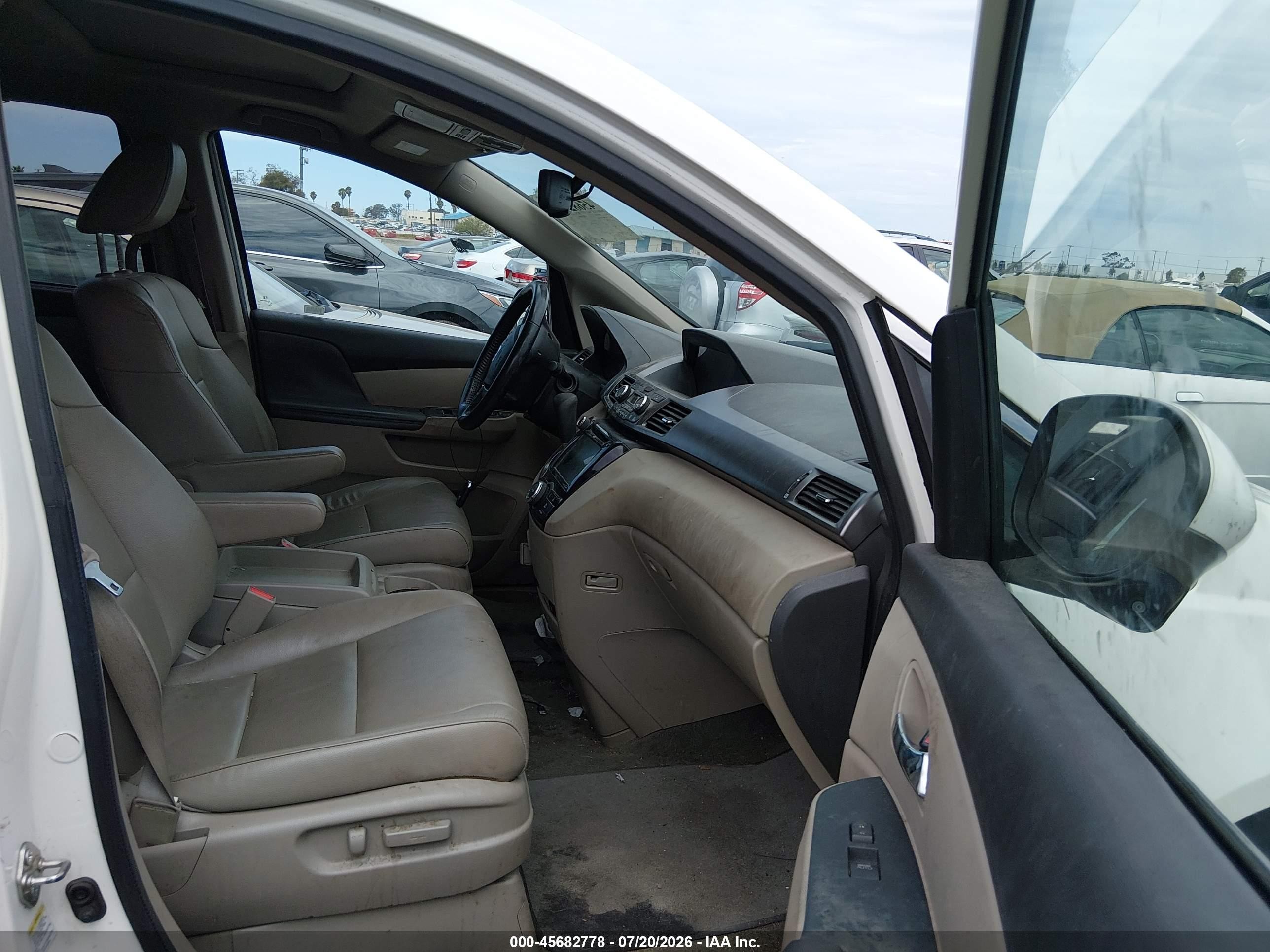 2015 Honda Odyssey Ex-l White vin: 5FNRL5H60FB096095