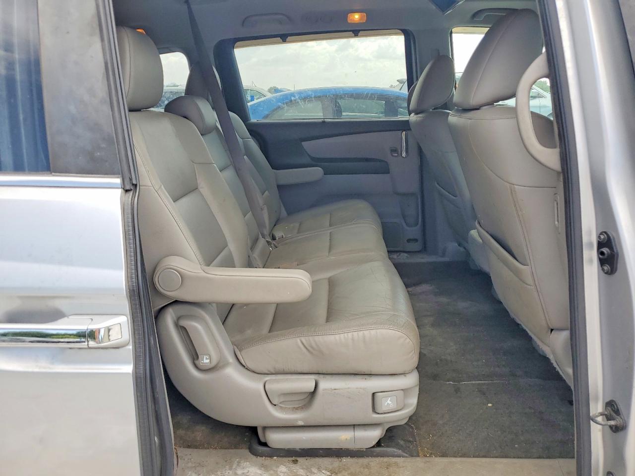 2015 Honda Odyssey Exl Silver vin: 5FNRL5H60FB112067
