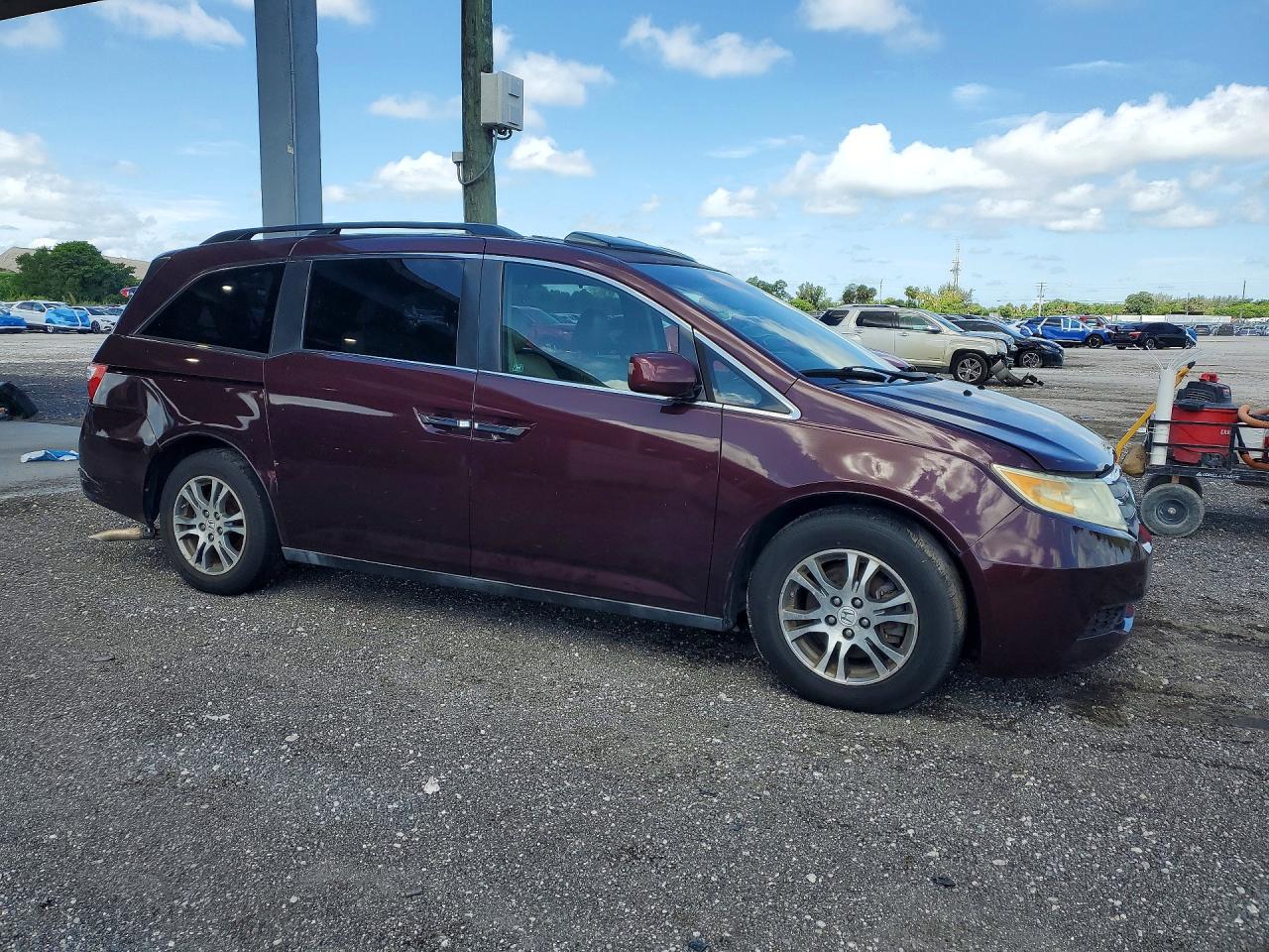 2011 Honda Odyssey Exl Бордовый vin: 5FNRL5H61BB009153
