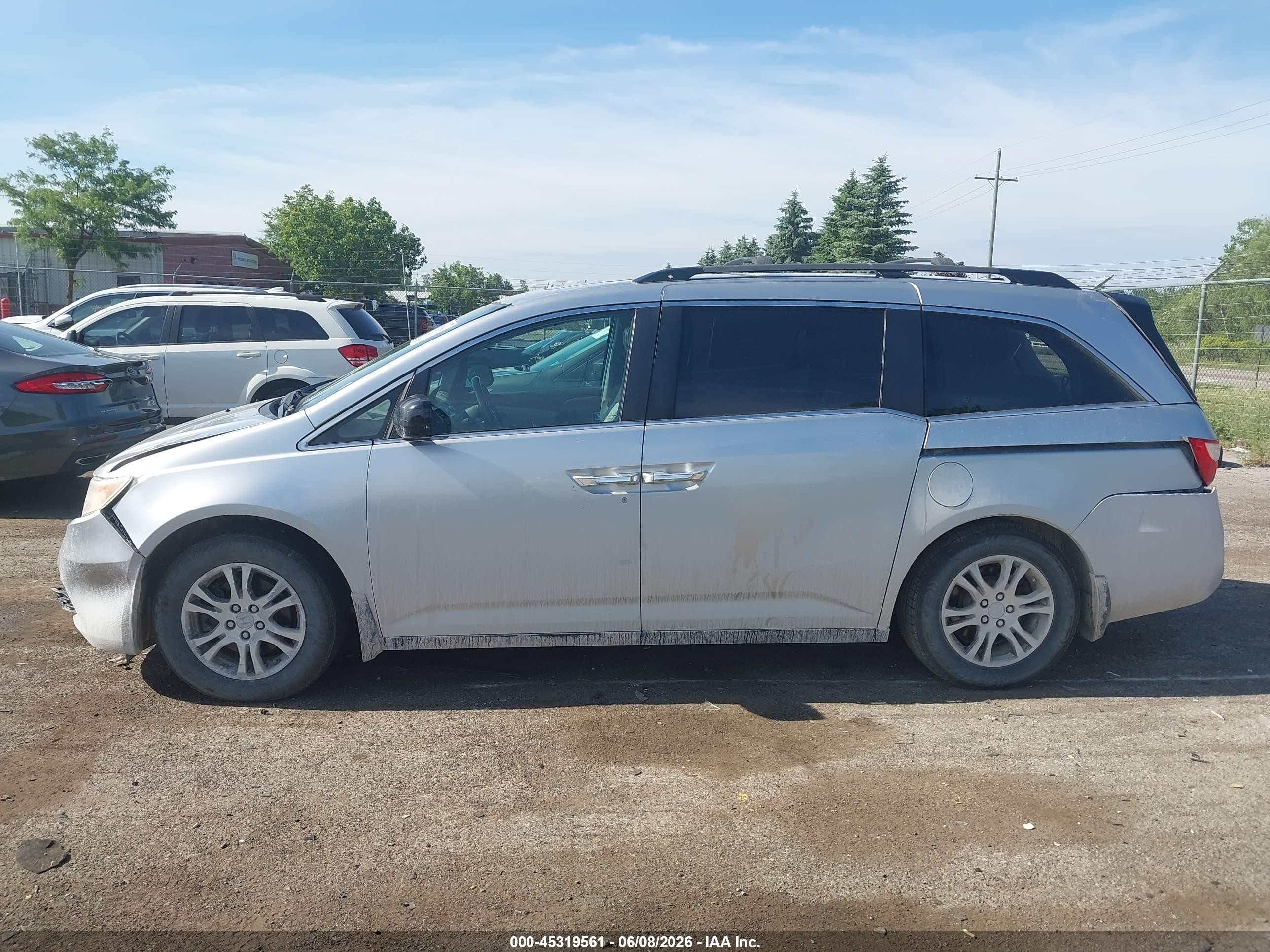 2011 Honda Odyssey Ex-l Silver vin: 5FNRL5H61BB020413
