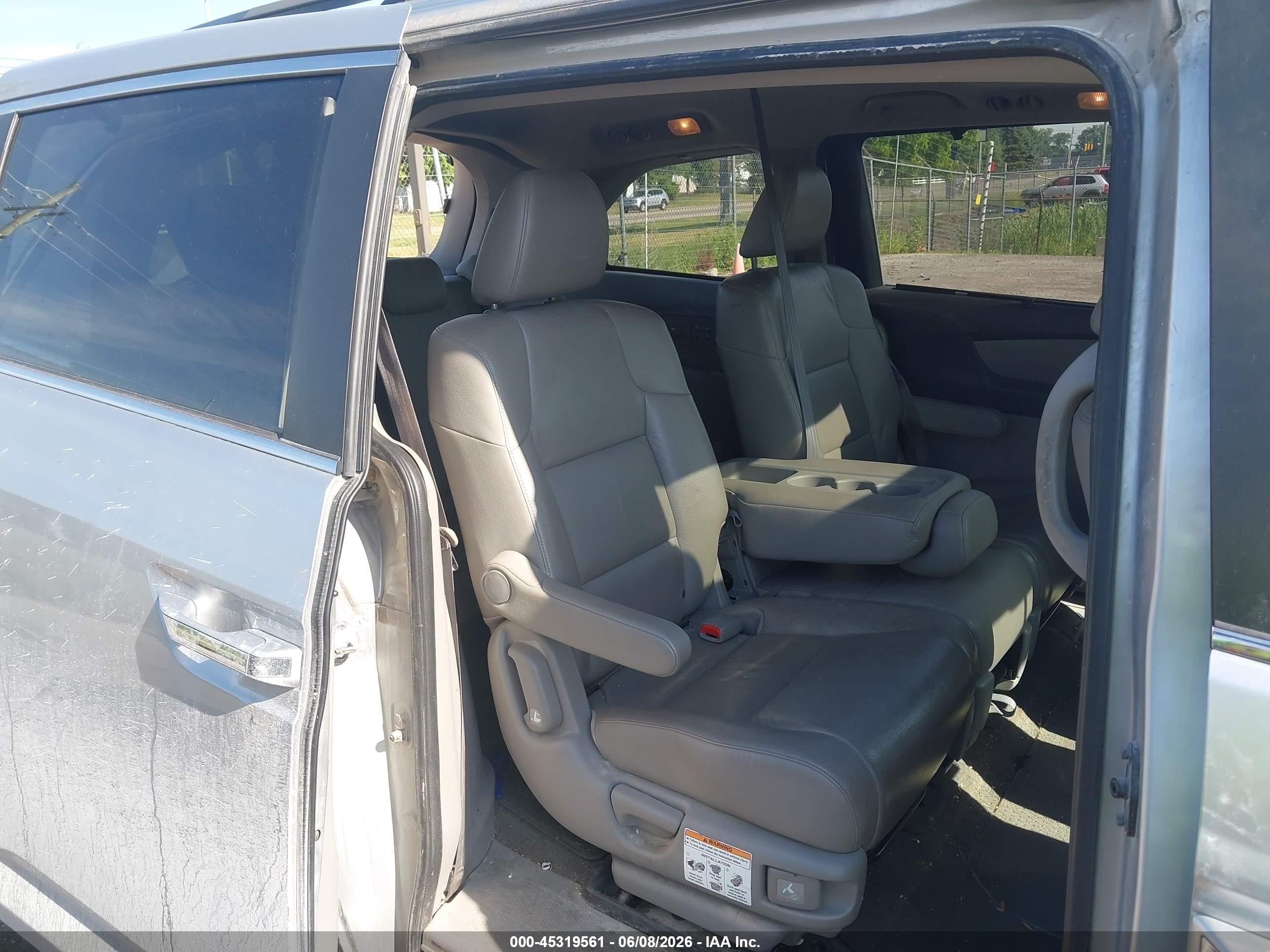 2011 Honda Odyssey Ex-l Silver vin: 5FNRL5H61BB020413