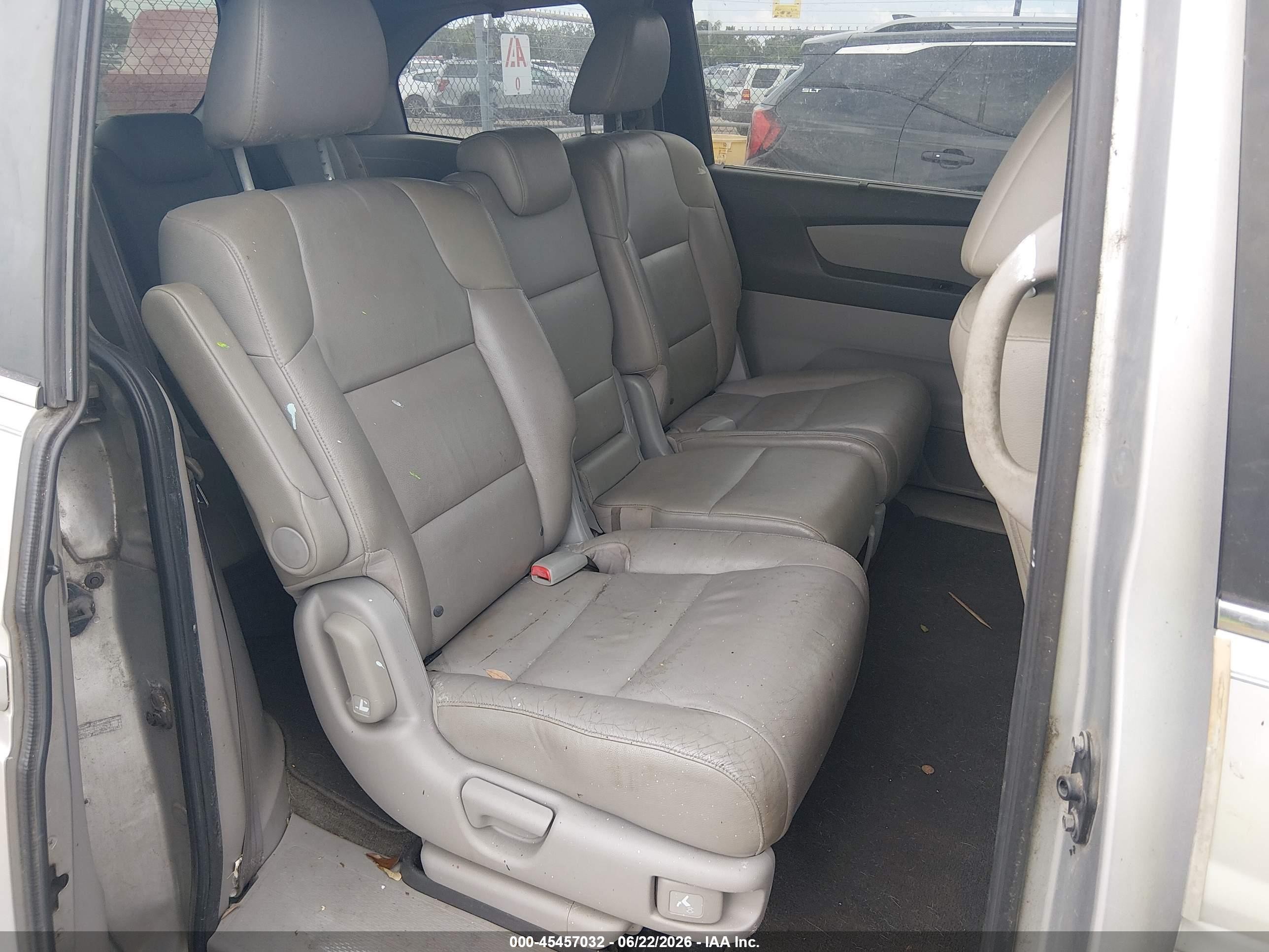 2011 Honda Odyssey Ex-l Silver vin: 5FNRL5H61BB021884