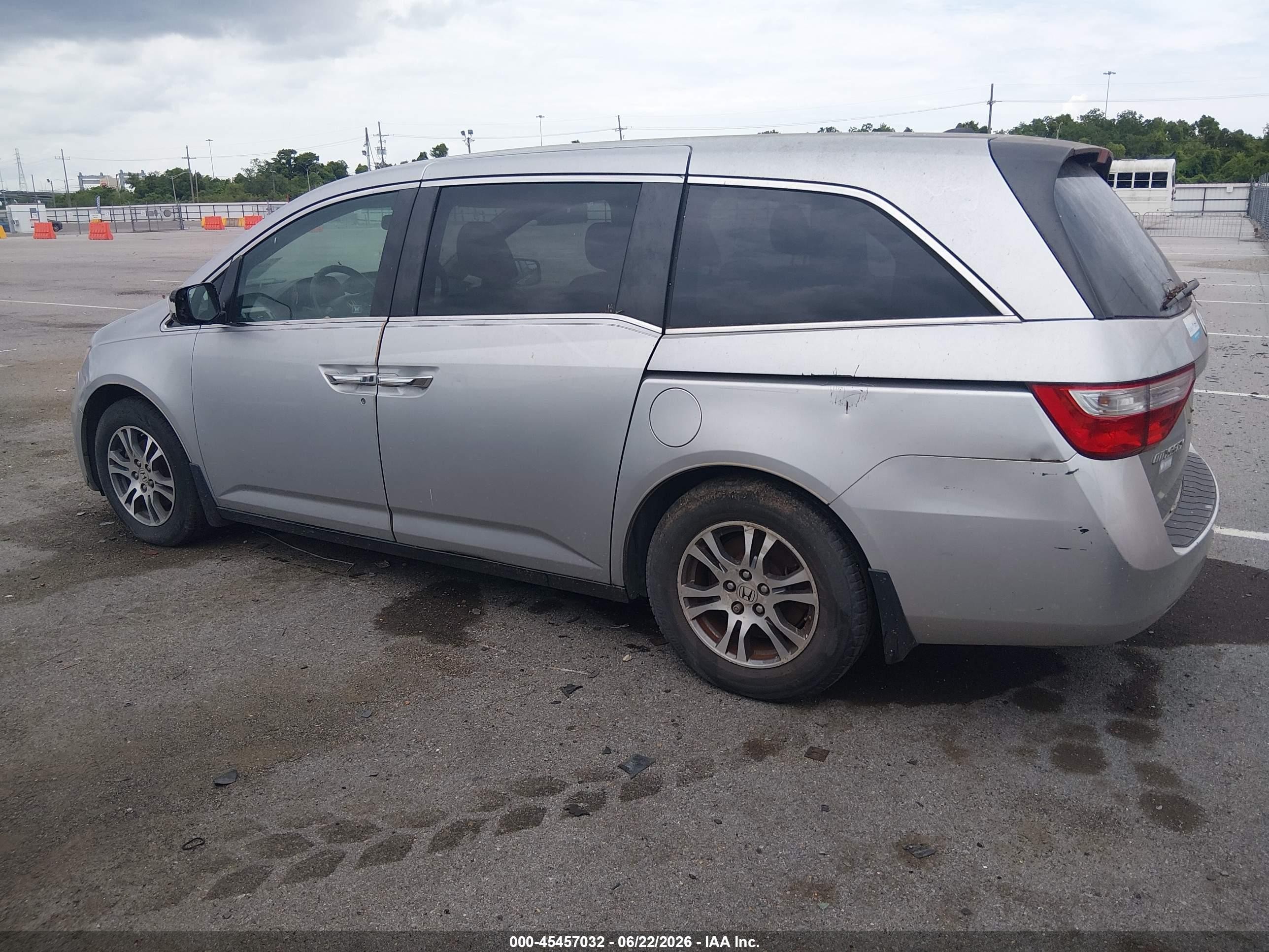 2011 Honda Odyssey Ex-l Silver vin: 5FNRL5H61BB021884