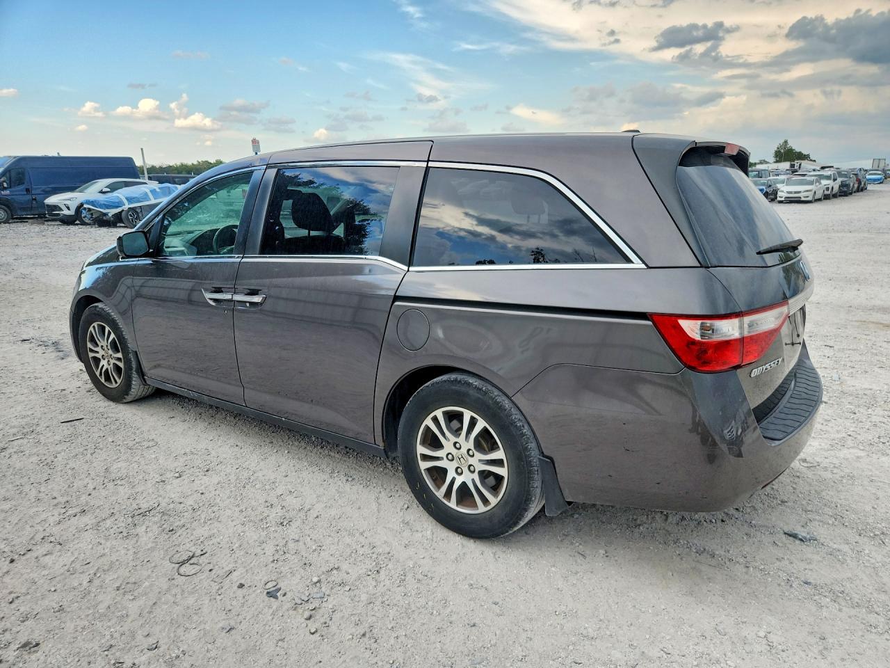 2011 Honda Odyssey Exl Серый vin: 5FNRL5H61BB022906