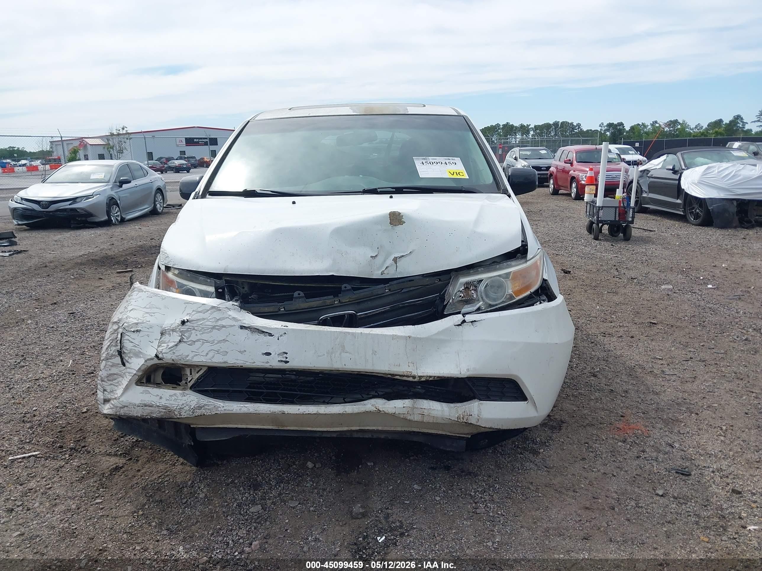 2011 Honda Odyssey Ex-l White vin: 5FNRL5H61BB040421