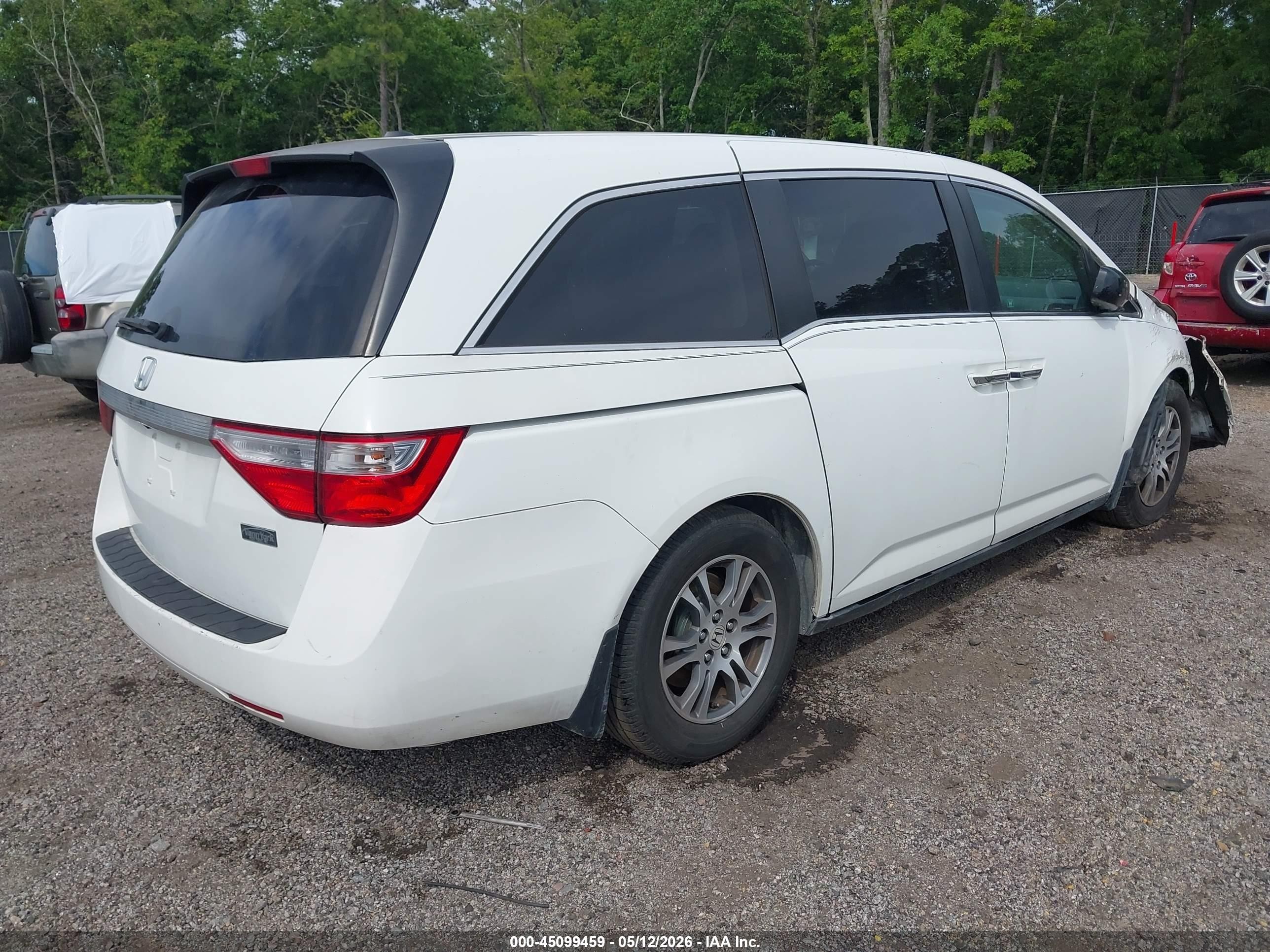 2011 Honda Odyssey Ex-l White vin: 5FNRL5H61BB040421