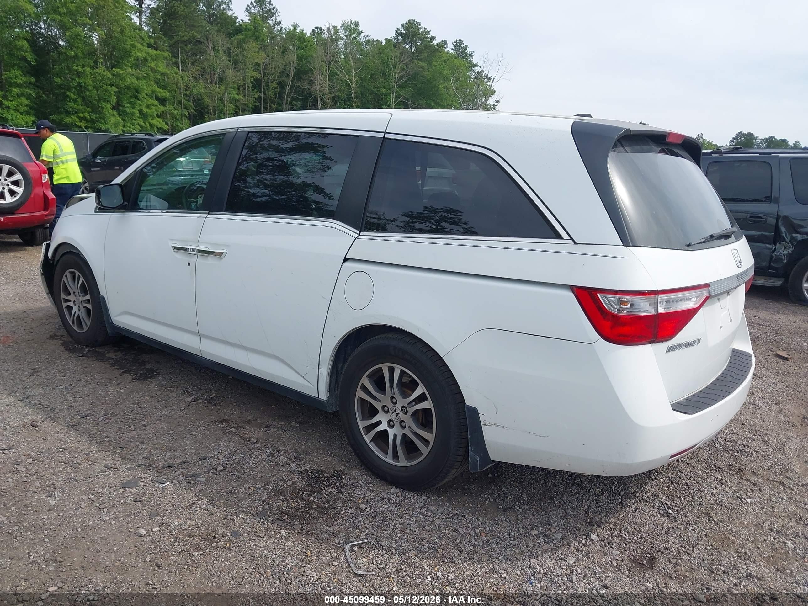 2011 Honda Odyssey Ex-l White vin: 5FNRL5H61BB040421