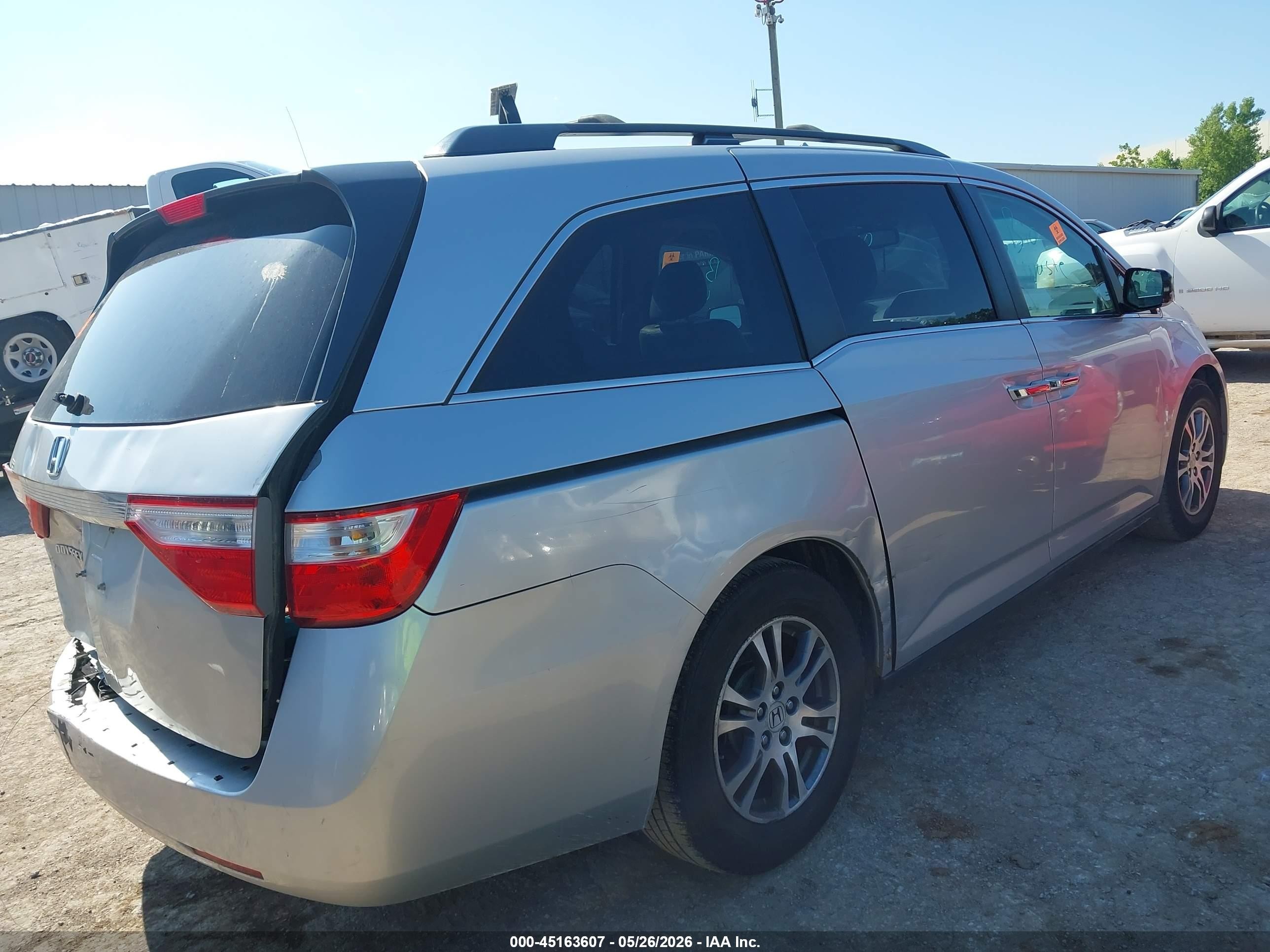 2011 Honda Odyssey Ex-l Серебряный vin: 5FNRL5H61BB051709