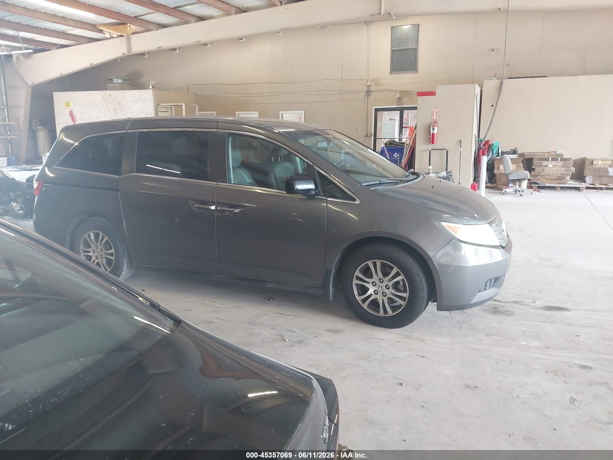 2011 Honda Odyssey Ex-l Серый vin: 5FNRL5H61BB064752