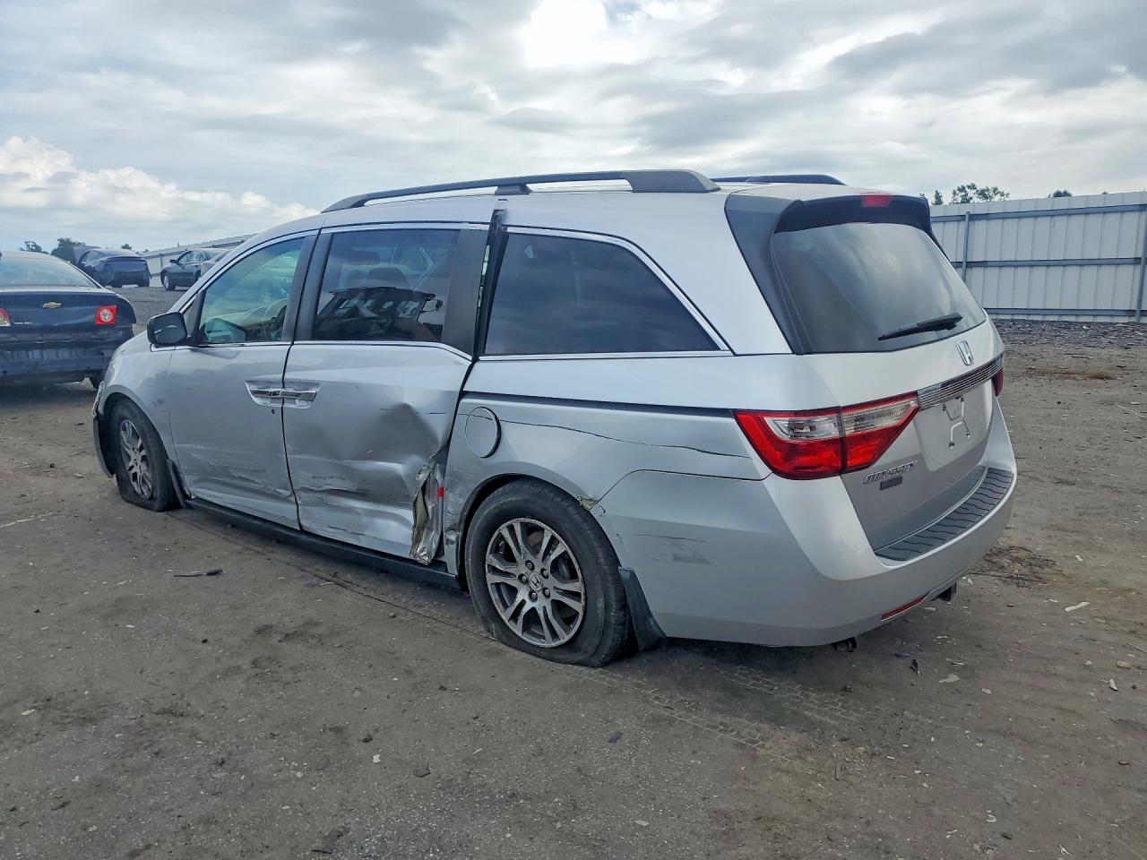 2011 Honda Odyssey Exl Silver vin: 5FNRL5H61BB088825
