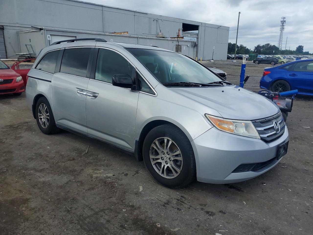 2011 Honda Odyssey Exl Silver vin: 5FNRL5H61BB088825