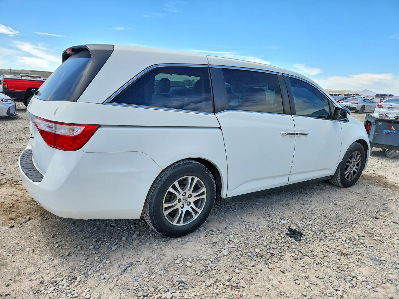 2011 Honda Odyssey Exl White vin: 5FNRL5H61BB096181