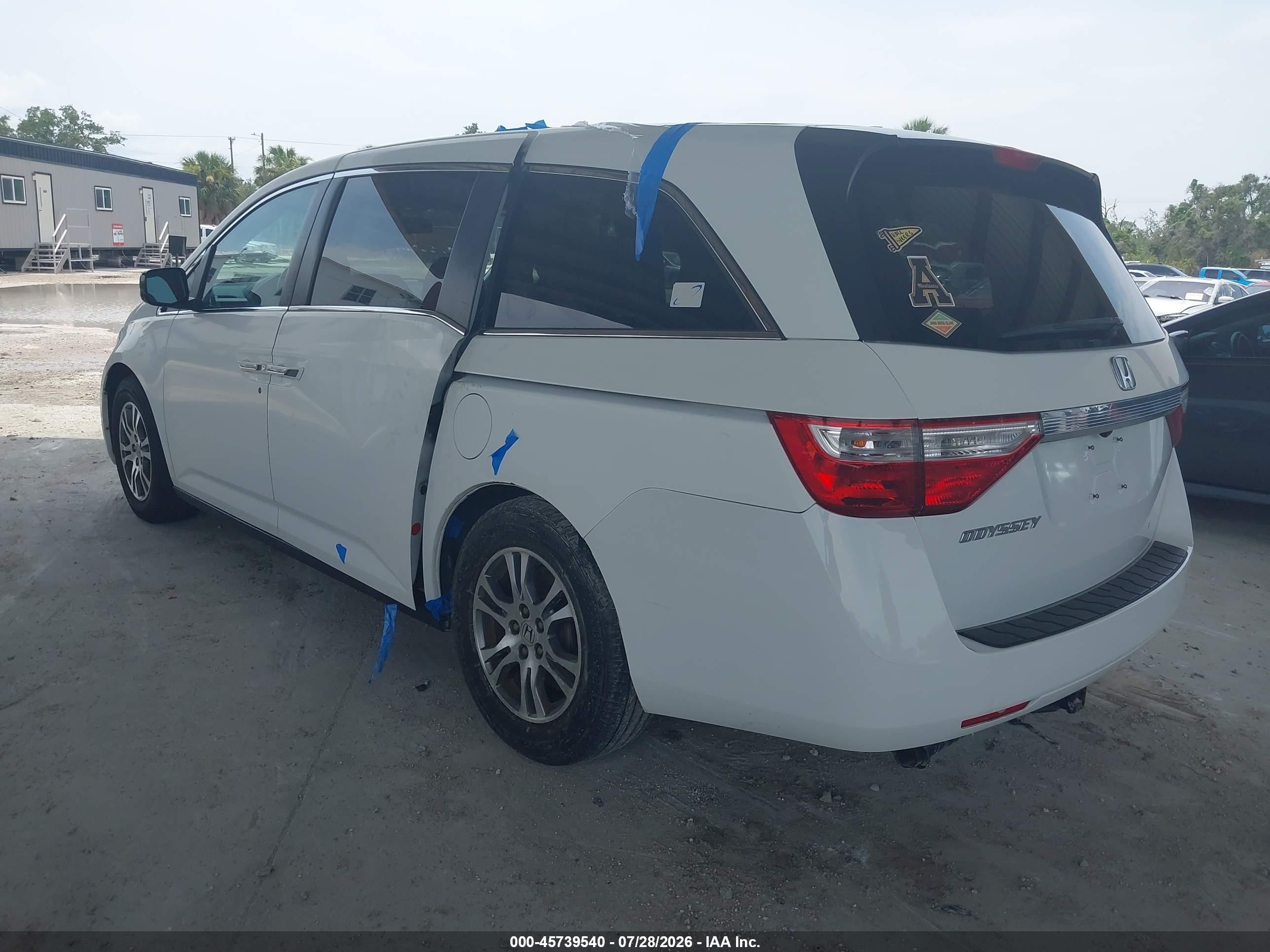 2013 Honda Odyssey Ex-l White vin: 5FNRL5H61DB009141