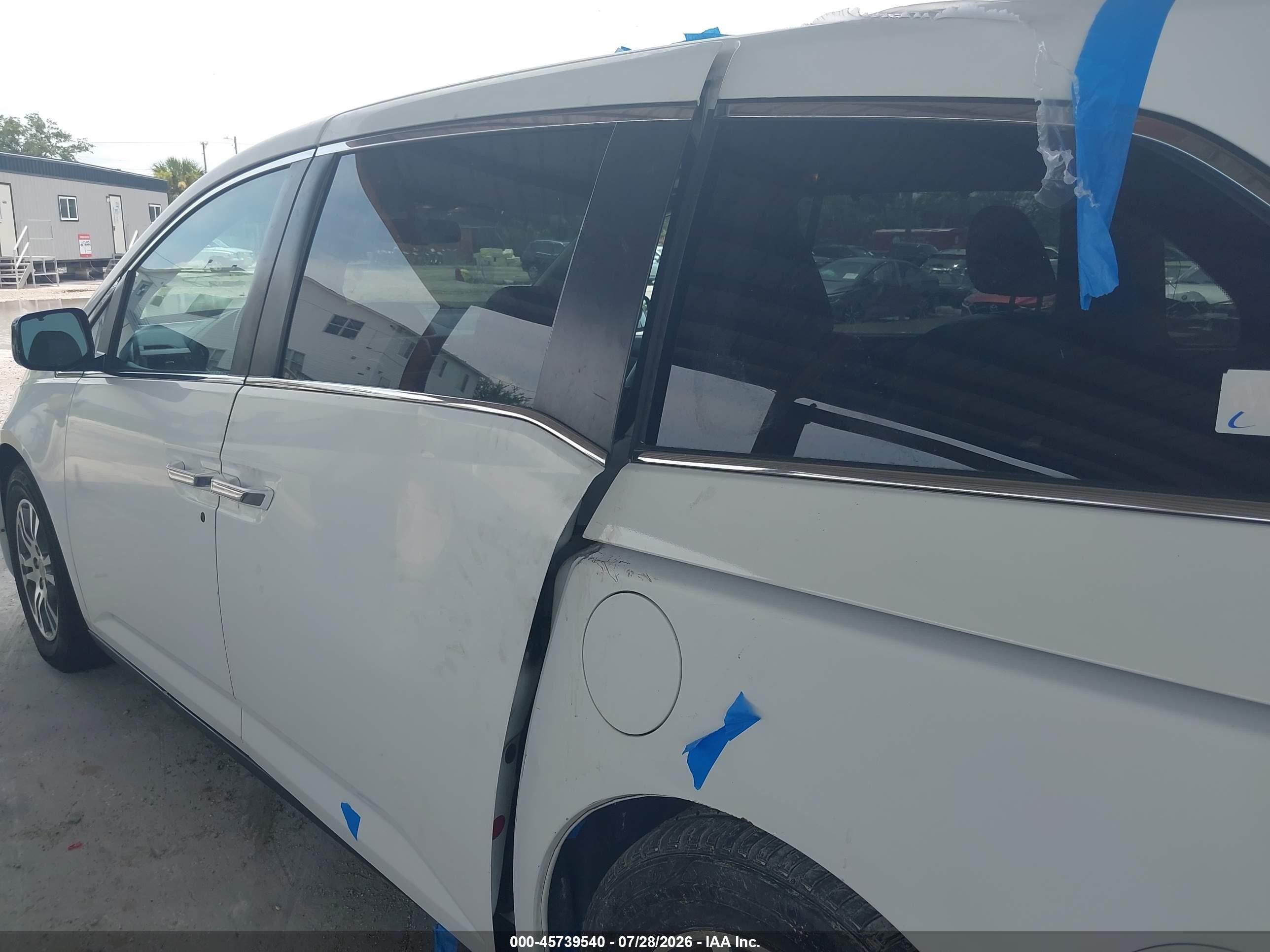 2013 Honda Odyssey Ex-l White vin: 5FNRL5H61DB009141