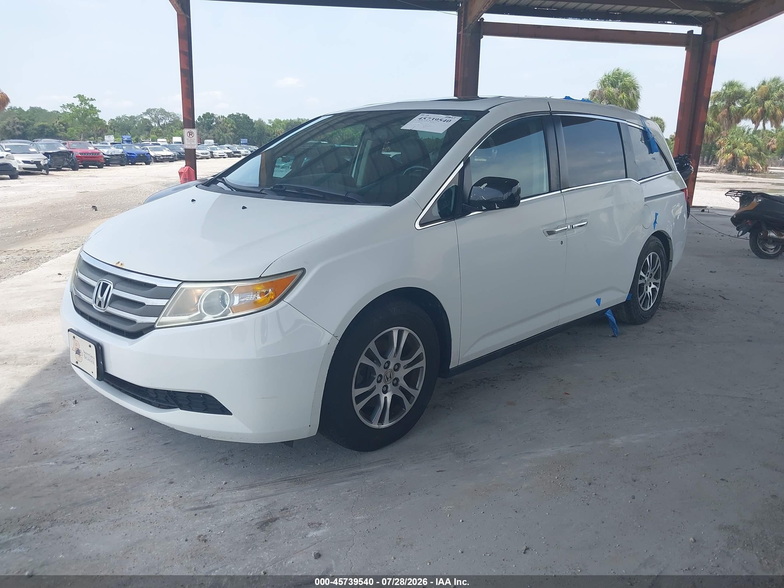 2013 Honda Odyssey Ex-l White vin: 5FNRL5H61DB009141