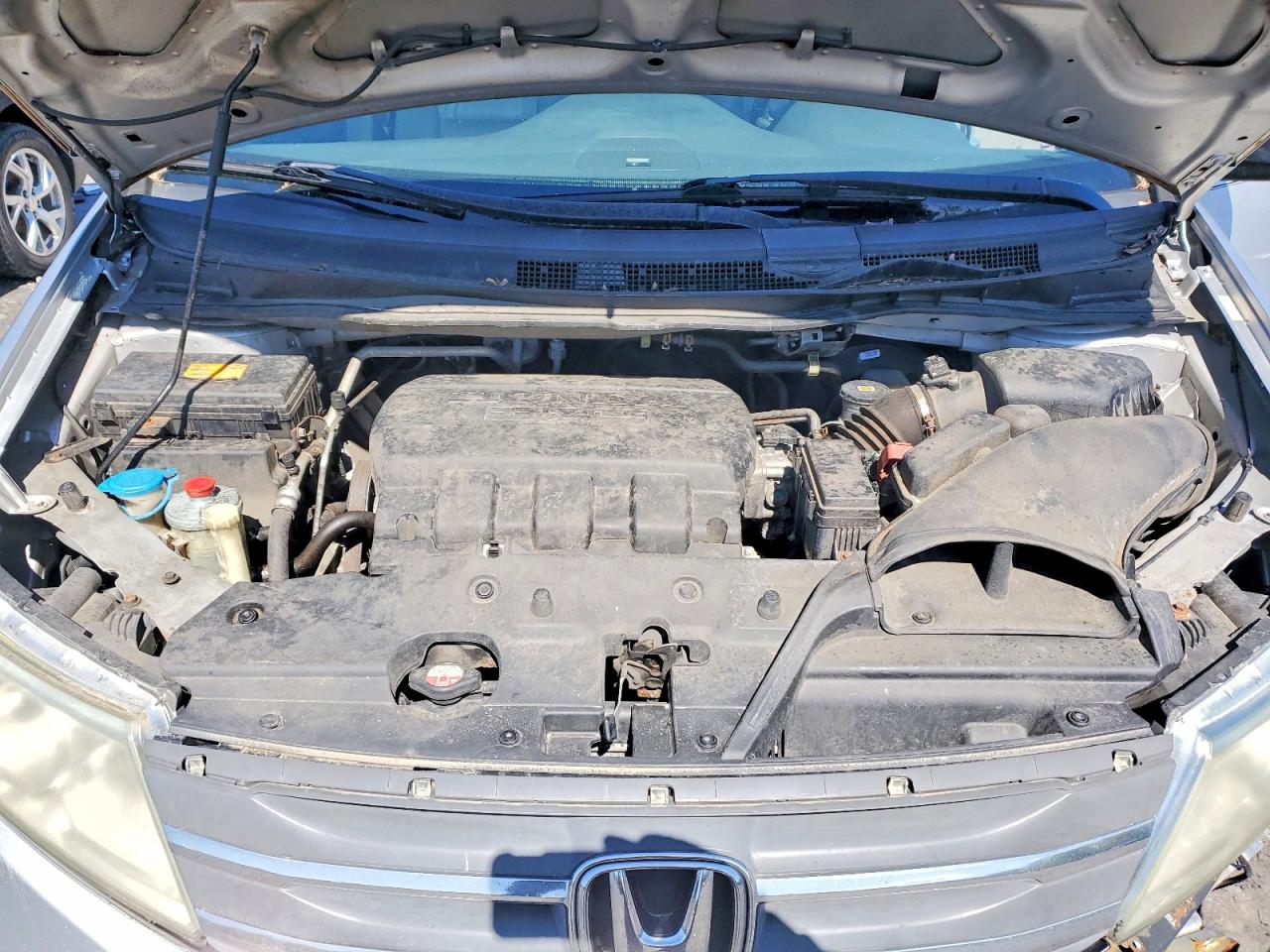 2013 Honda Odyssey Silver vin: 5FNRL5H61DB018387