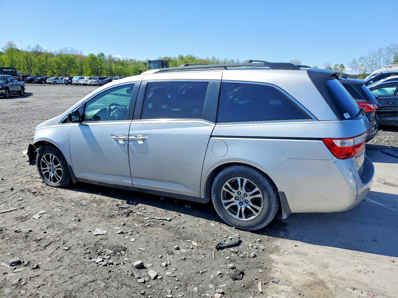 2013 Honda Odyssey Silver vin: 5FNRL5H61DB018387