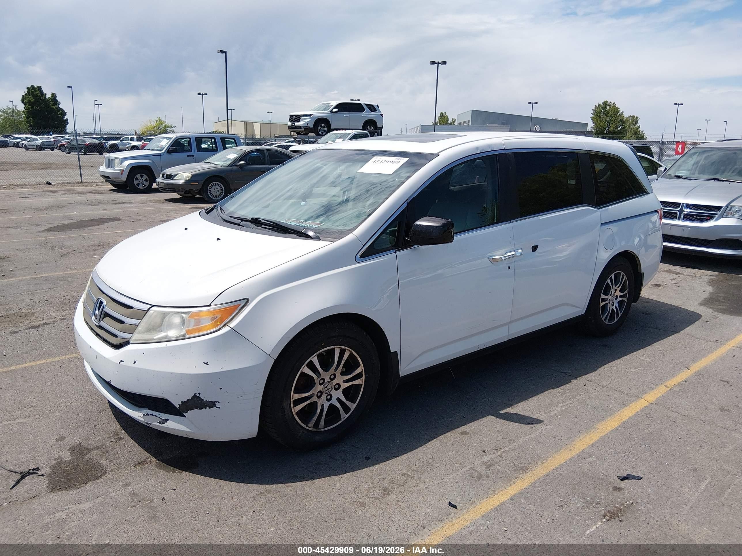 2013 Honda Odyssey Ex-l White vin: 5FNRL5H61DB021743