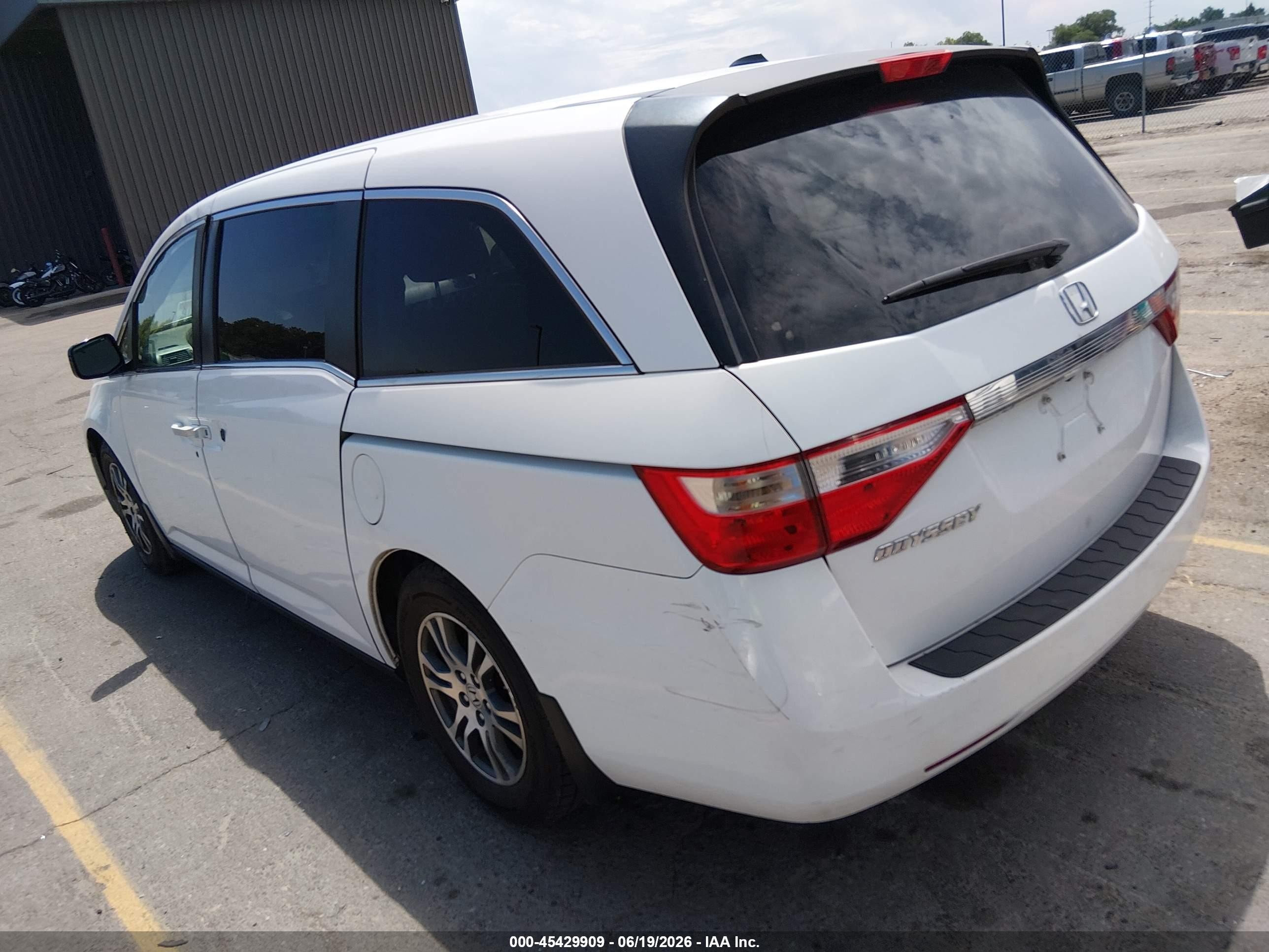 2013 Honda Odyssey Ex-l White vin: 5FNRL5H61DB021743