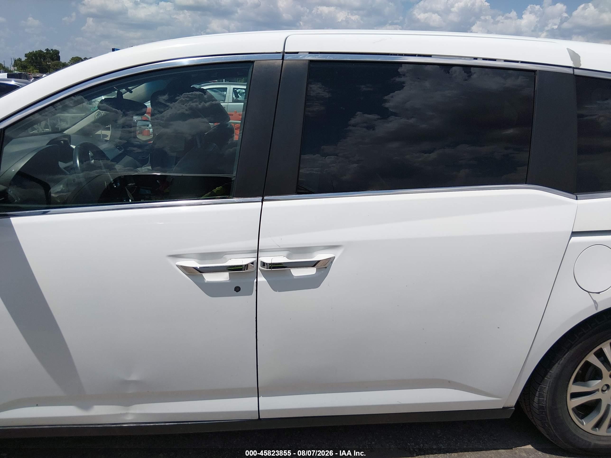 2013 Honda Odyssey Ex-l White vin: 5FNRL5H61DB024710