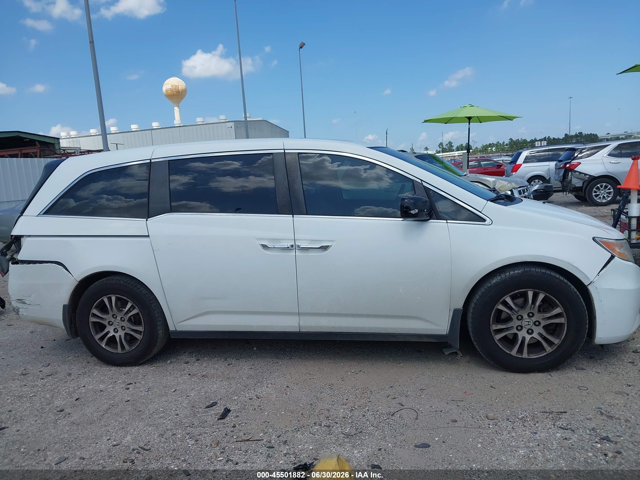 2013 Honda Odyssey Ex-l White vin: 5FNRL5H61DB060462