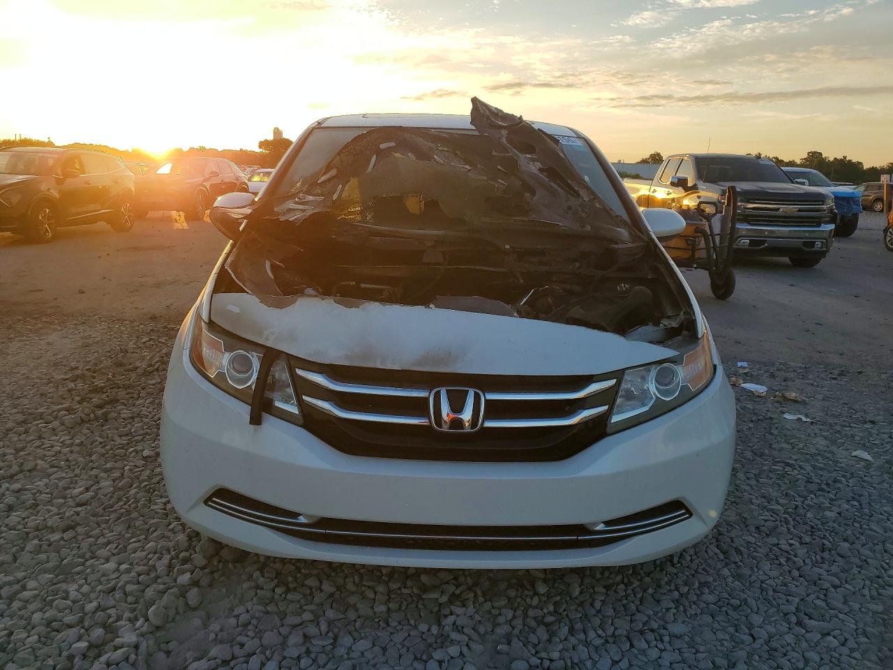 2014 Honda Odyssey Exl White vin: 5FNRL5H61EB093933