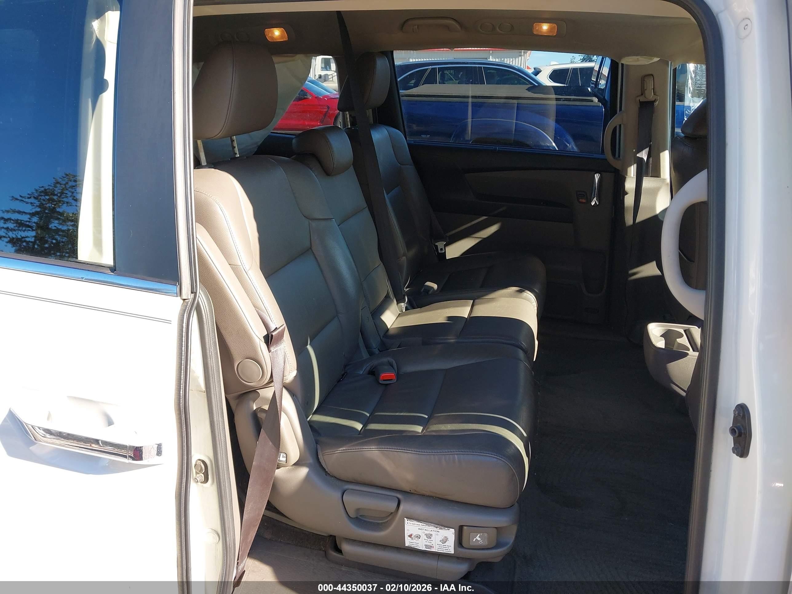 2015 Honda Odyssey Ex-l White vin: 5FNRL5H61FB024676