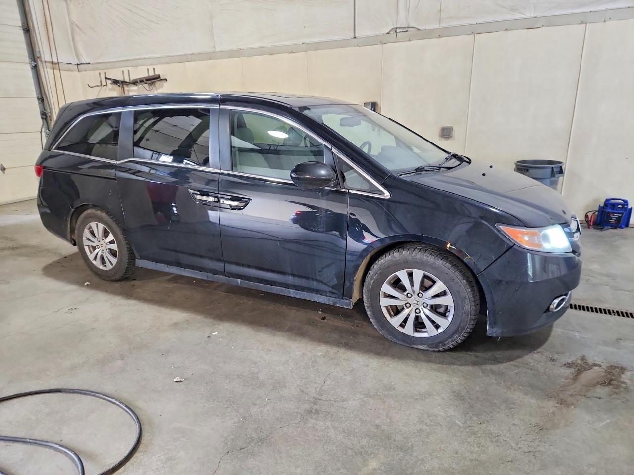 2015 Honda Odyssey Exl Черный vin: 5FNRL5H61FB026220
