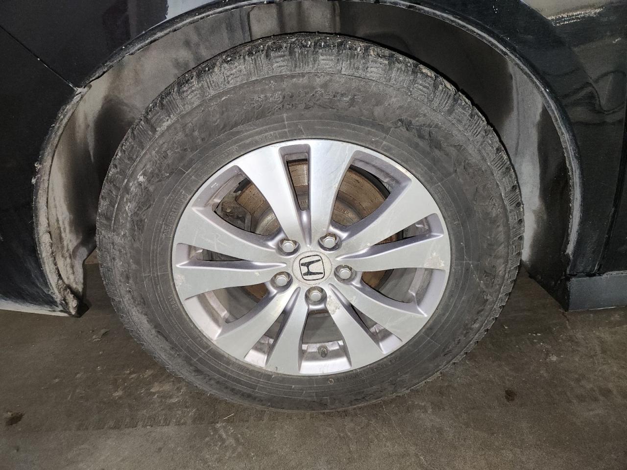 2015 Honda Odyssey Exl Черный vin: 5FNRL5H61FB026220 Damage: Right Rear Wheel, Curb Rash, 2 To 3 Inches