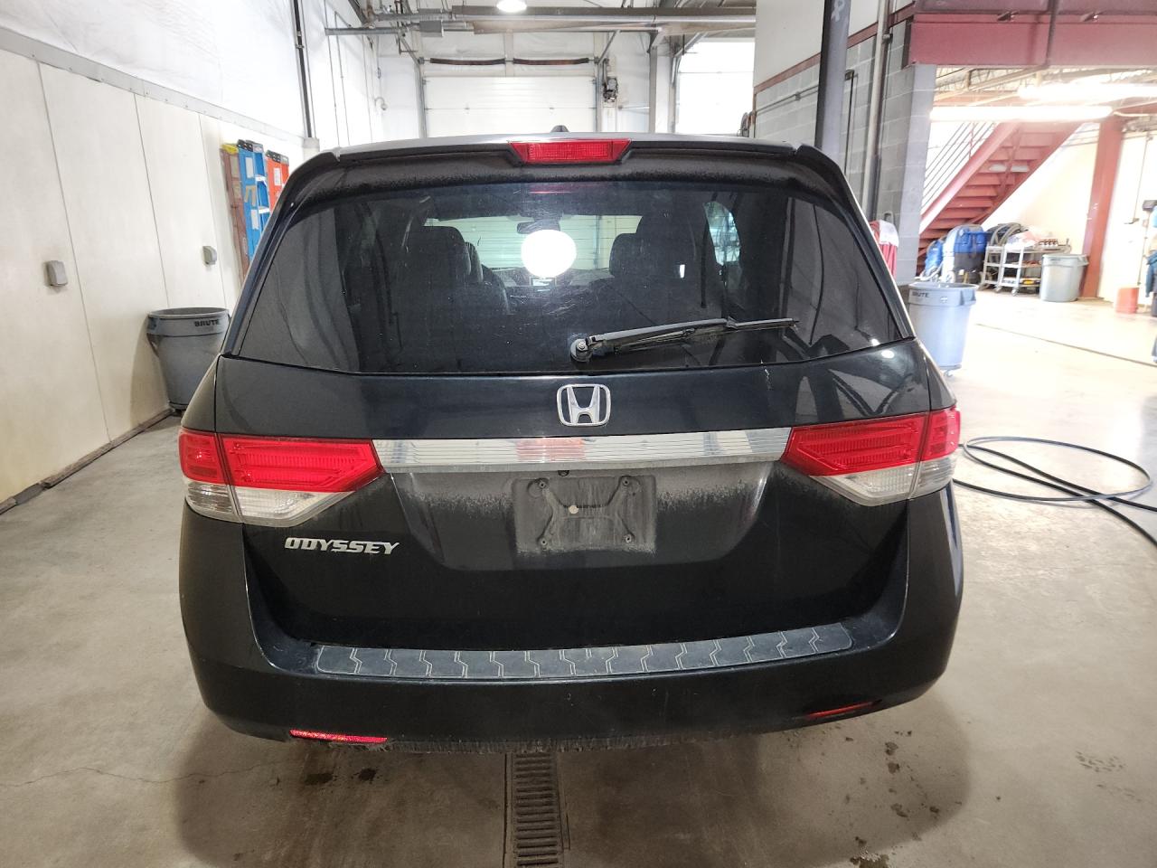 2015 Honda Odyssey Exl Черный vin: 5FNRL5H61FB026220 Damage: Rear Bumper/Cover, Scraped, 3 To 4 Inches