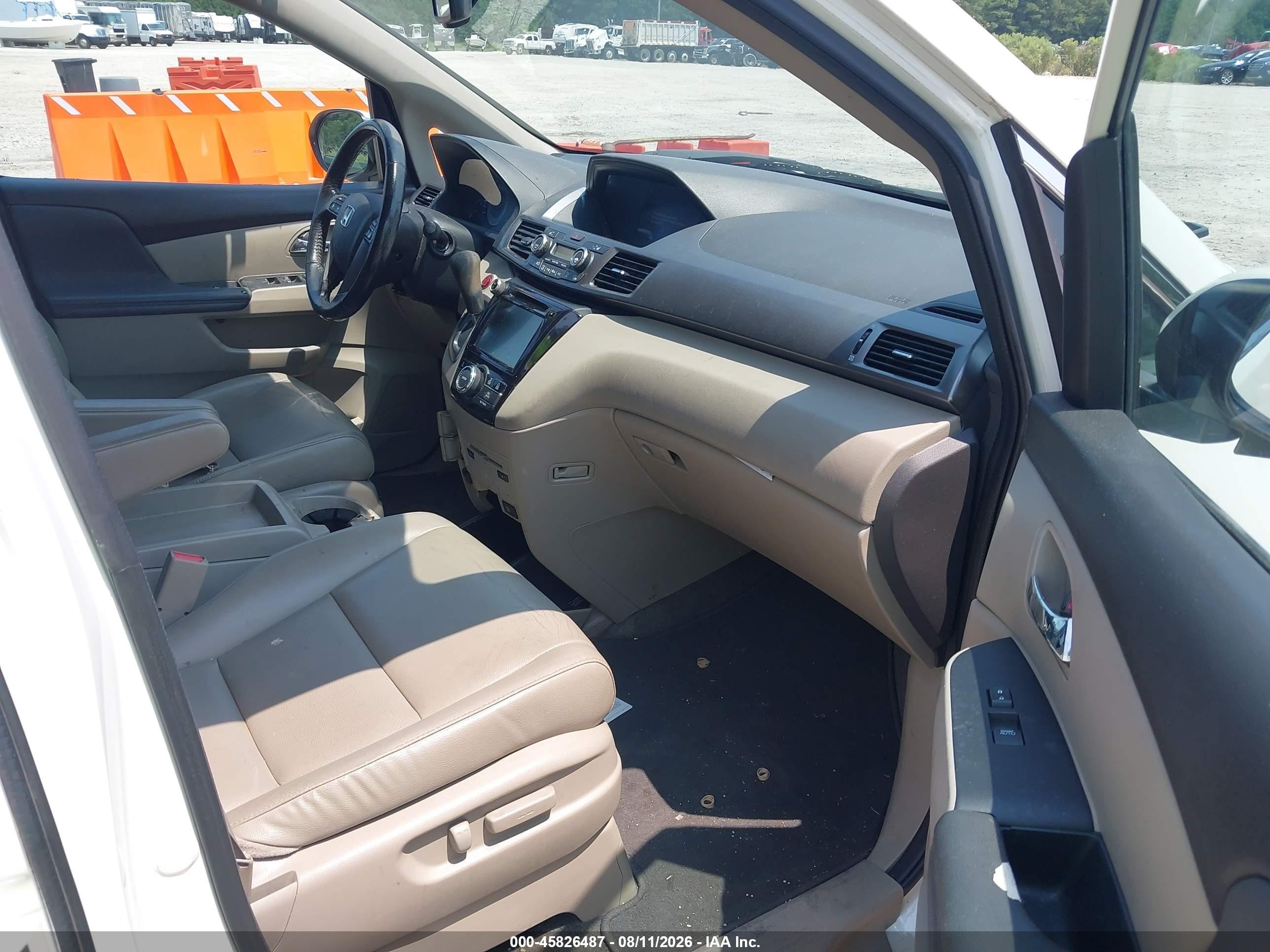 2015 Honda Odyssey Ex-l White vin: 5FNRL5H61FB026878