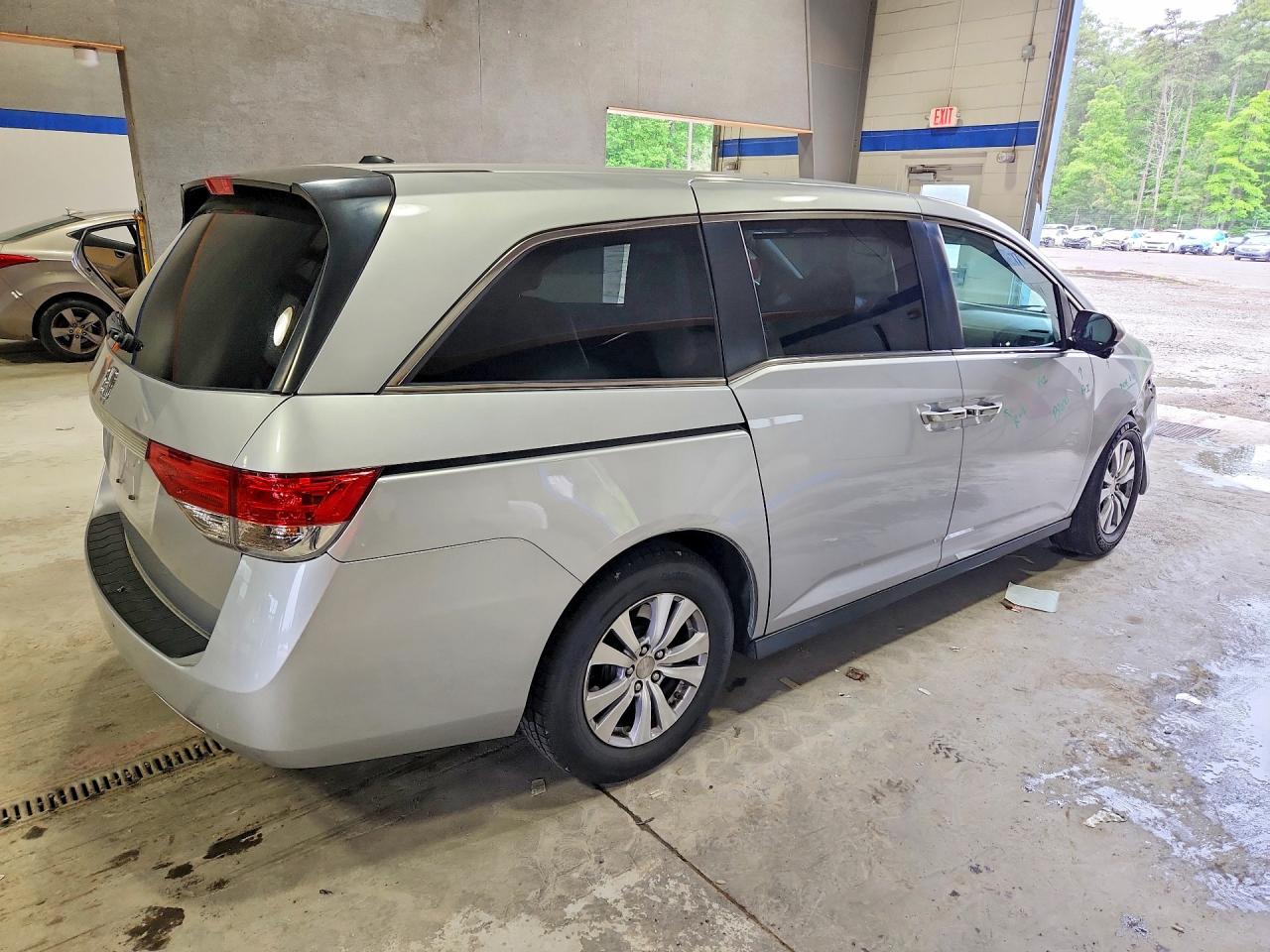 2015 Honda Odyssey Exl Silver vin: 5FNRL5H61FB086627