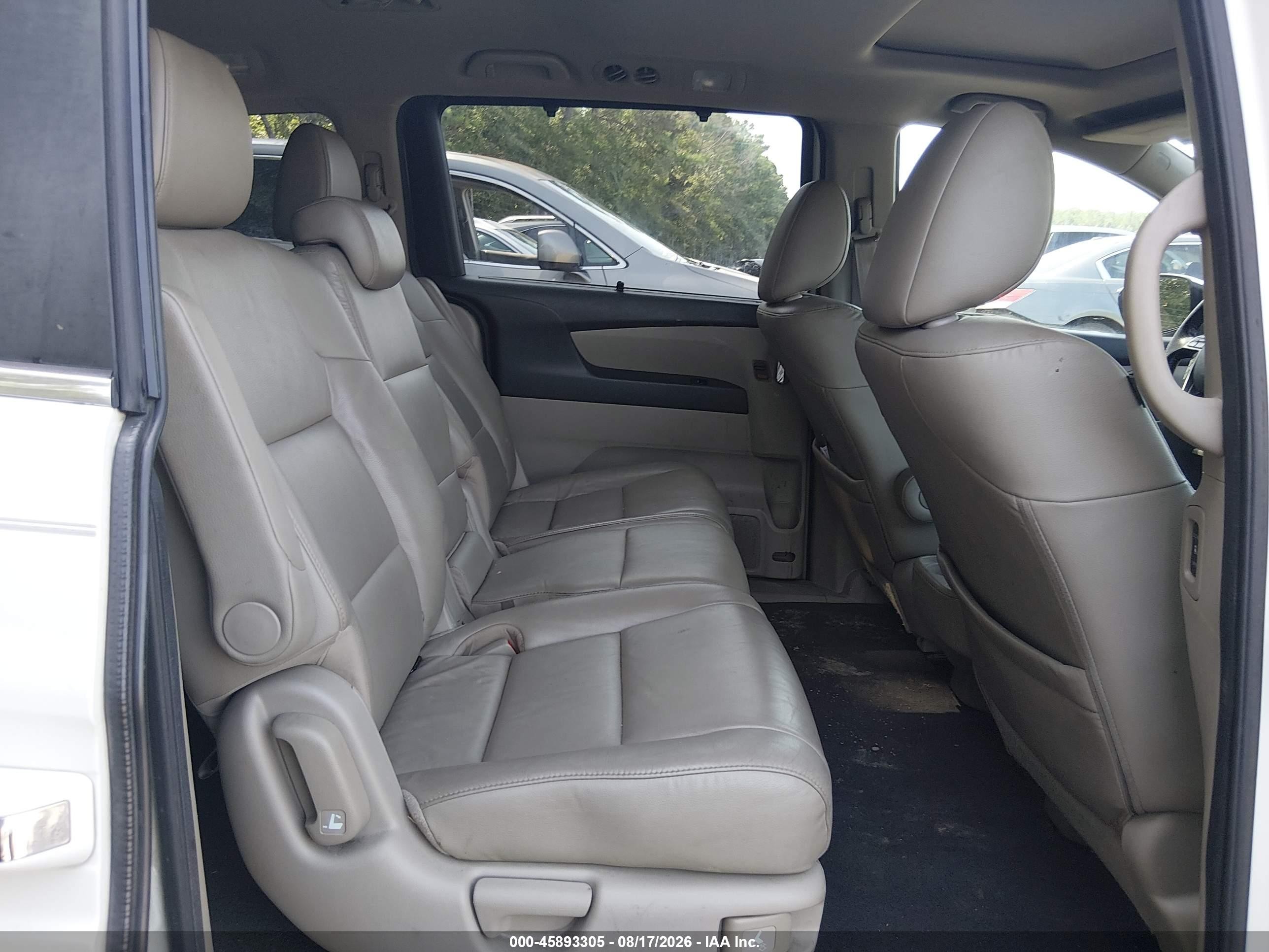 2015 Honda Odyssey Ex-l White vin: 5FNRL5H61FB106004
