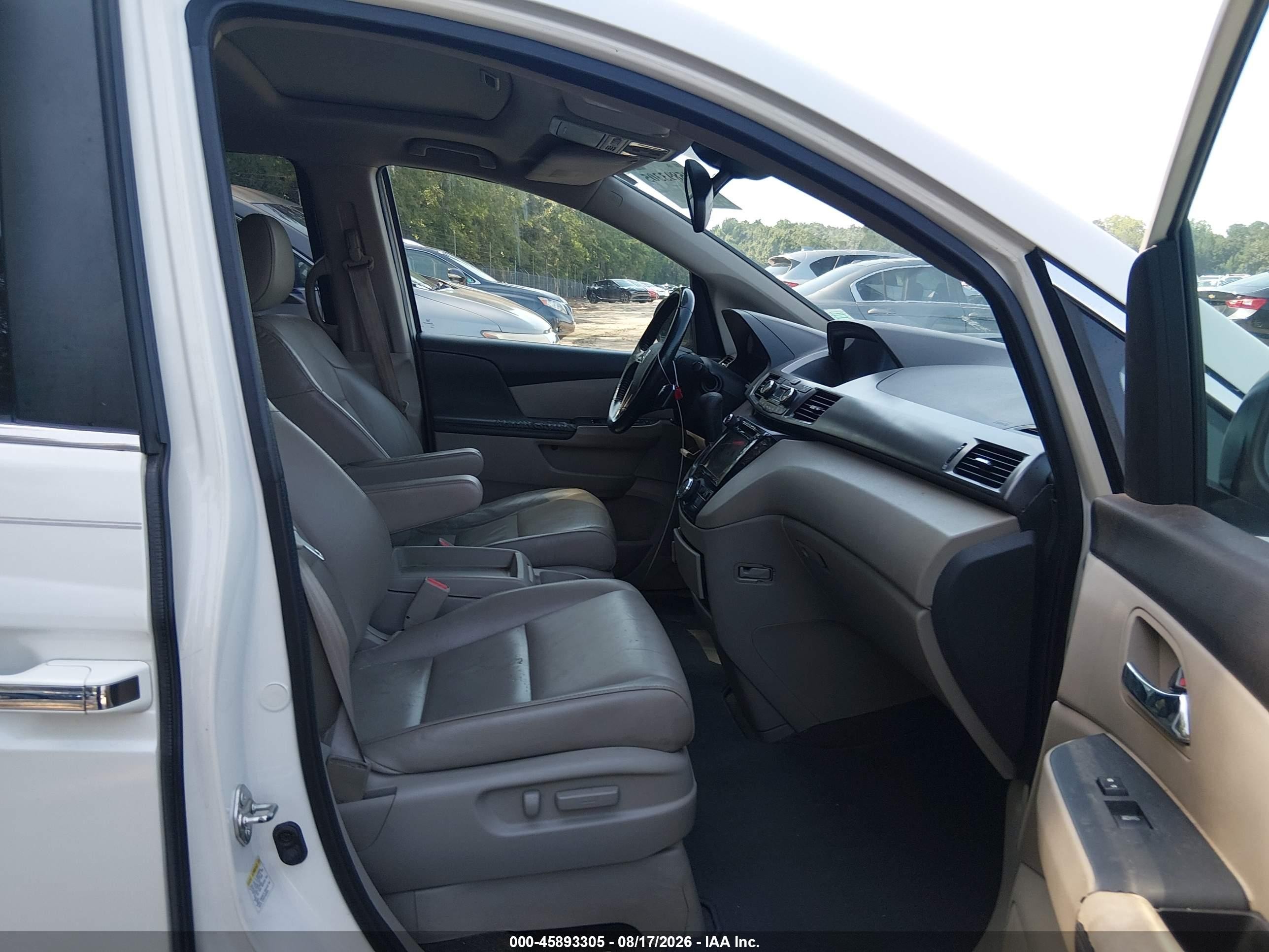 2015 Honda Odyssey Ex-l White vin: 5FNRL5H61FB106004