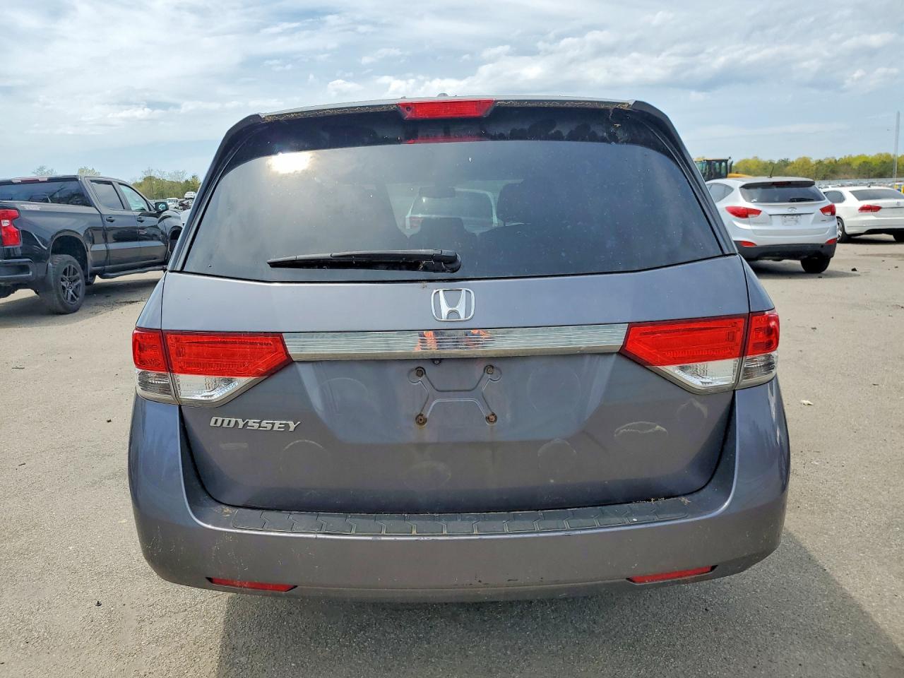 2015 Honda Odyssey Gray vin: 5FNRL5H61FB132022
