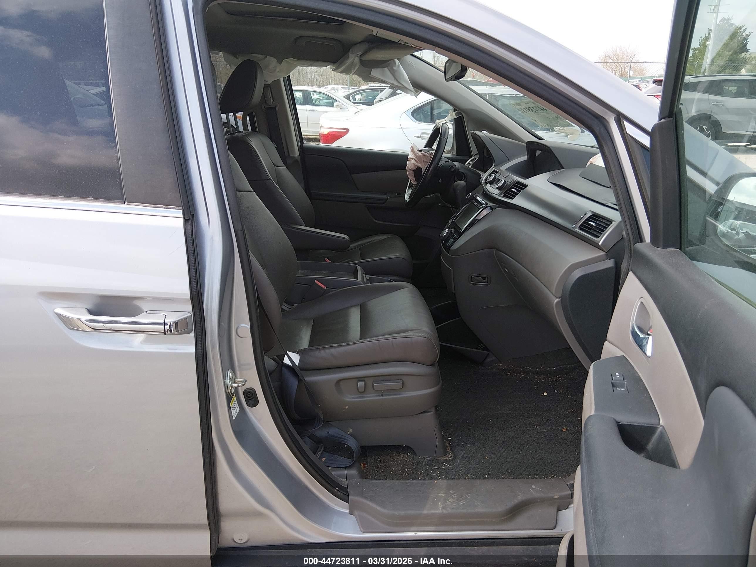 2016 Honda Odyssey Ex-l Silver vin: 5FNRL5H61GB115299