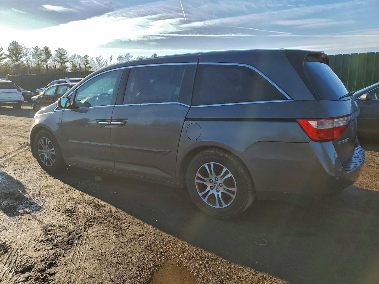 2011 Honda Odyssey Exl Gray vin: 5FNRL5H62BB018623