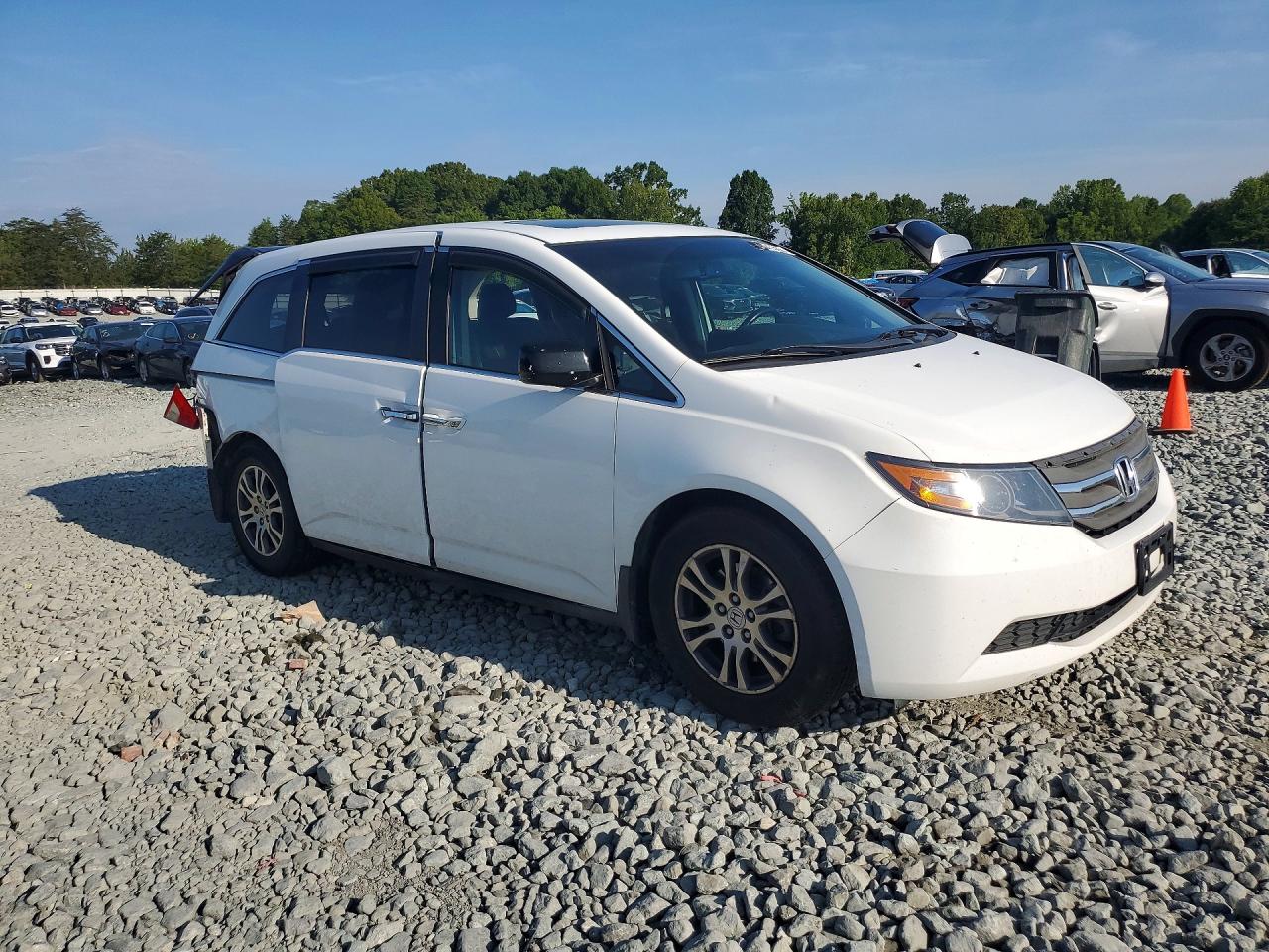 2011 Honda Odyssey Exl White vin: 5FNRL5H62BB032277