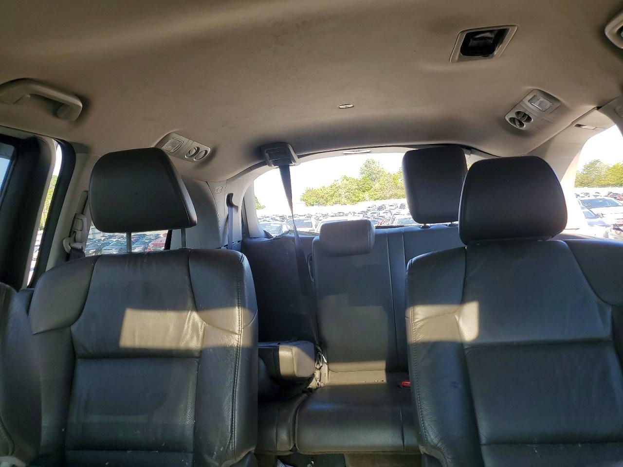 2011 Honda Odyssey Exl White vin: 5FNRL5H62BB032277