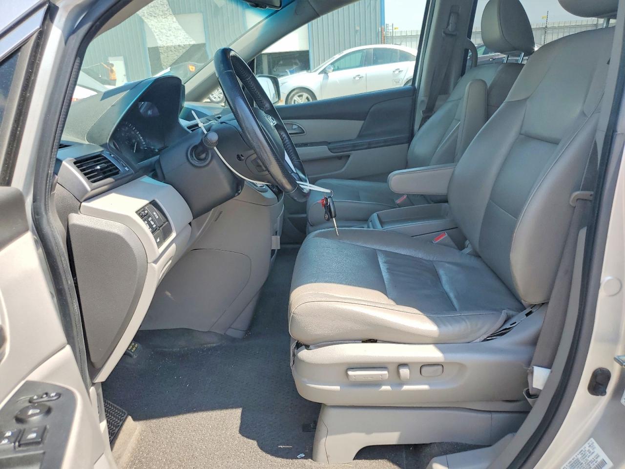 2011 Honda Odyssey Exl Silver vin: 5FNRL5H62BB046356