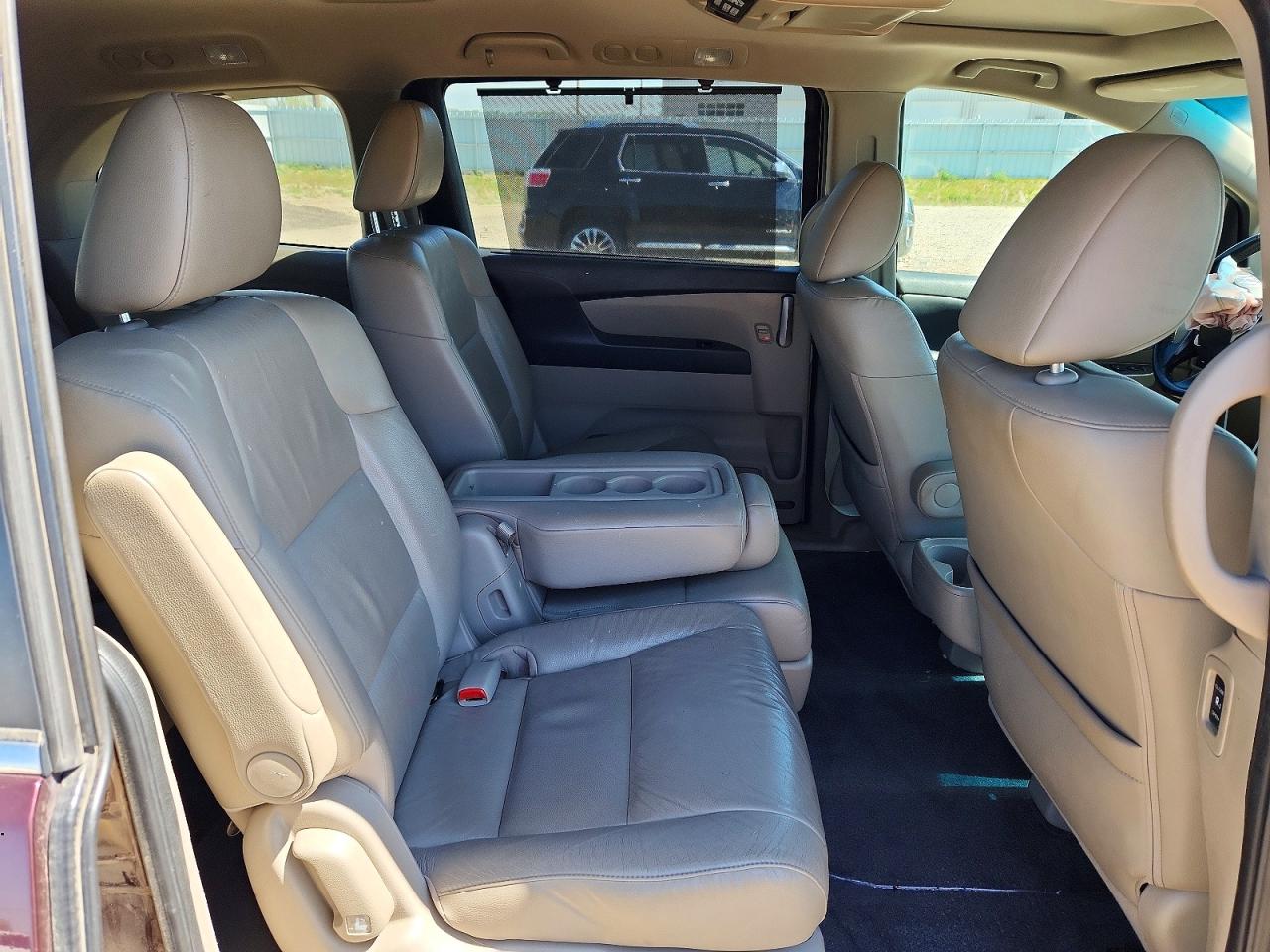 2011 Honda Odyssey Exl Темно-бордовый vin: 5FNRL5H62BB046504