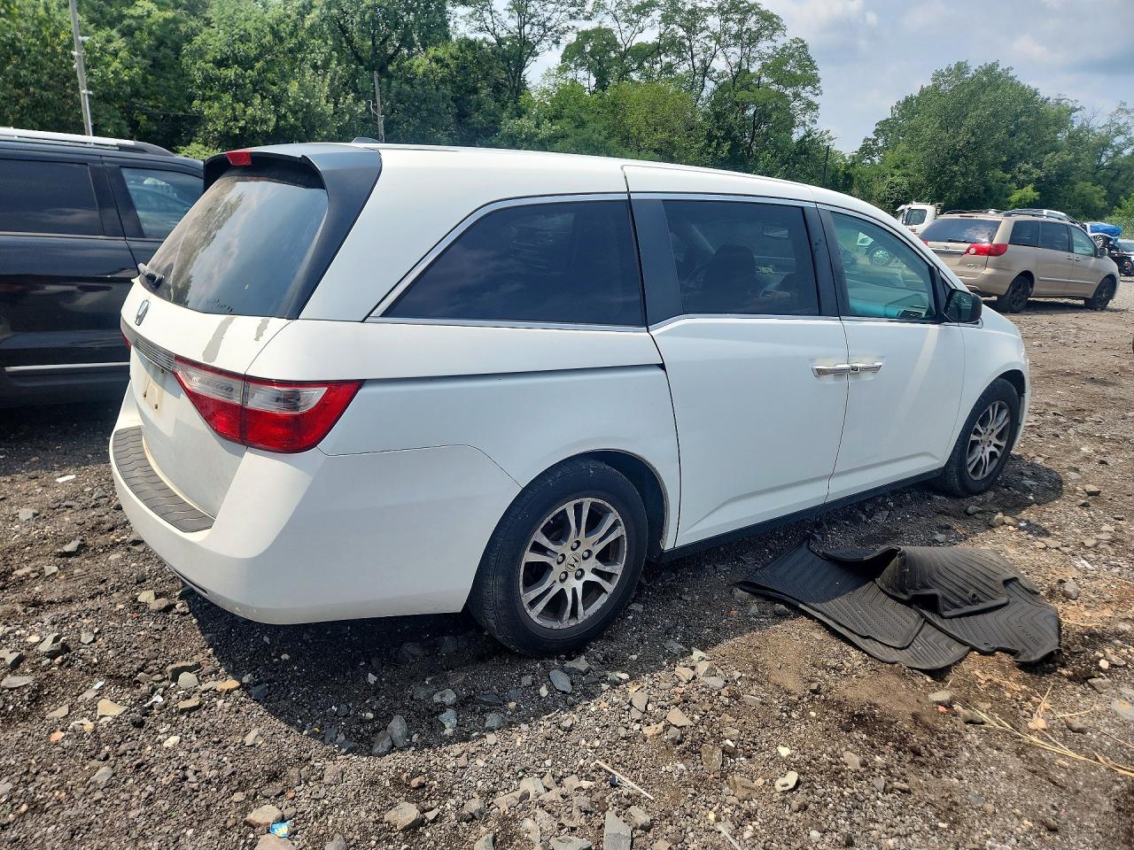2011 Honda Odyssey Exl Белый vin: 5FNRL5H62BB050746